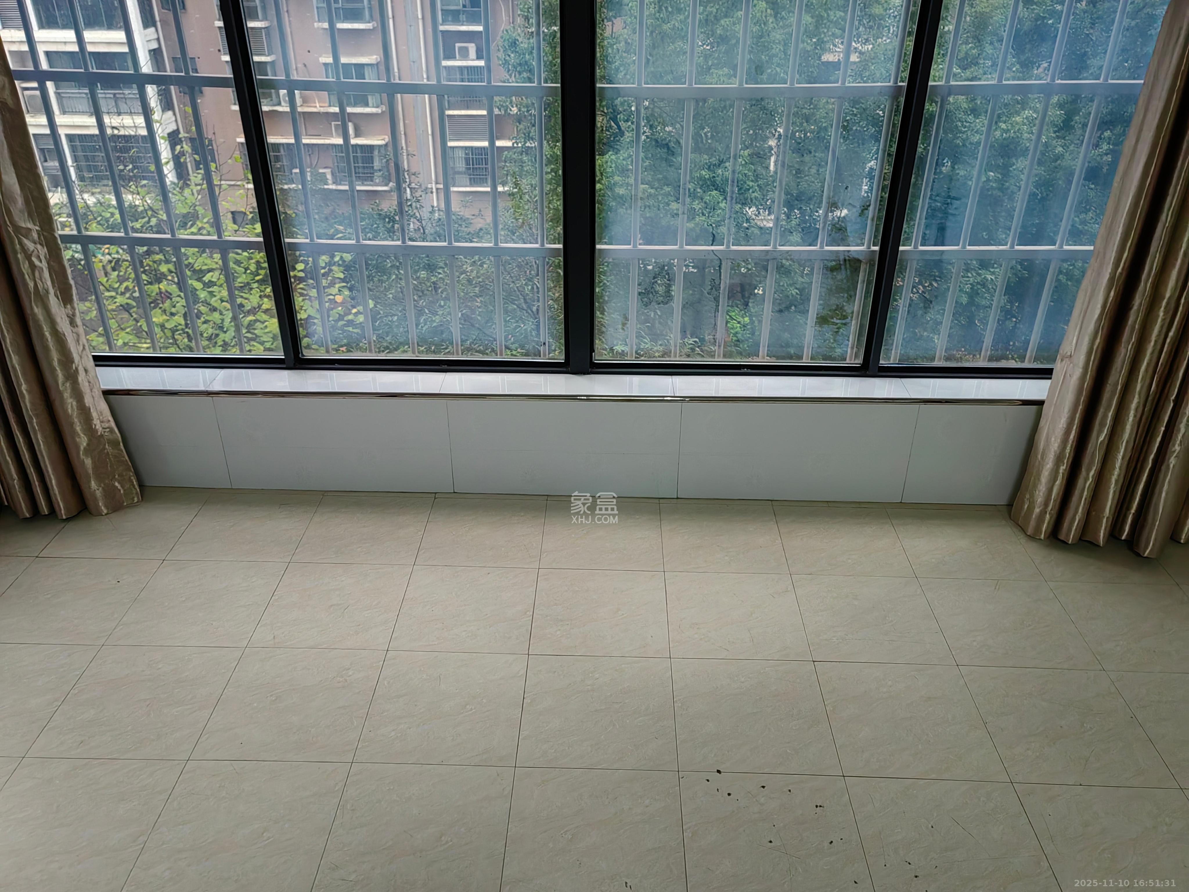 曙光领峰（曙光家园）  3室1厅1卫    2500.0元/月室内图