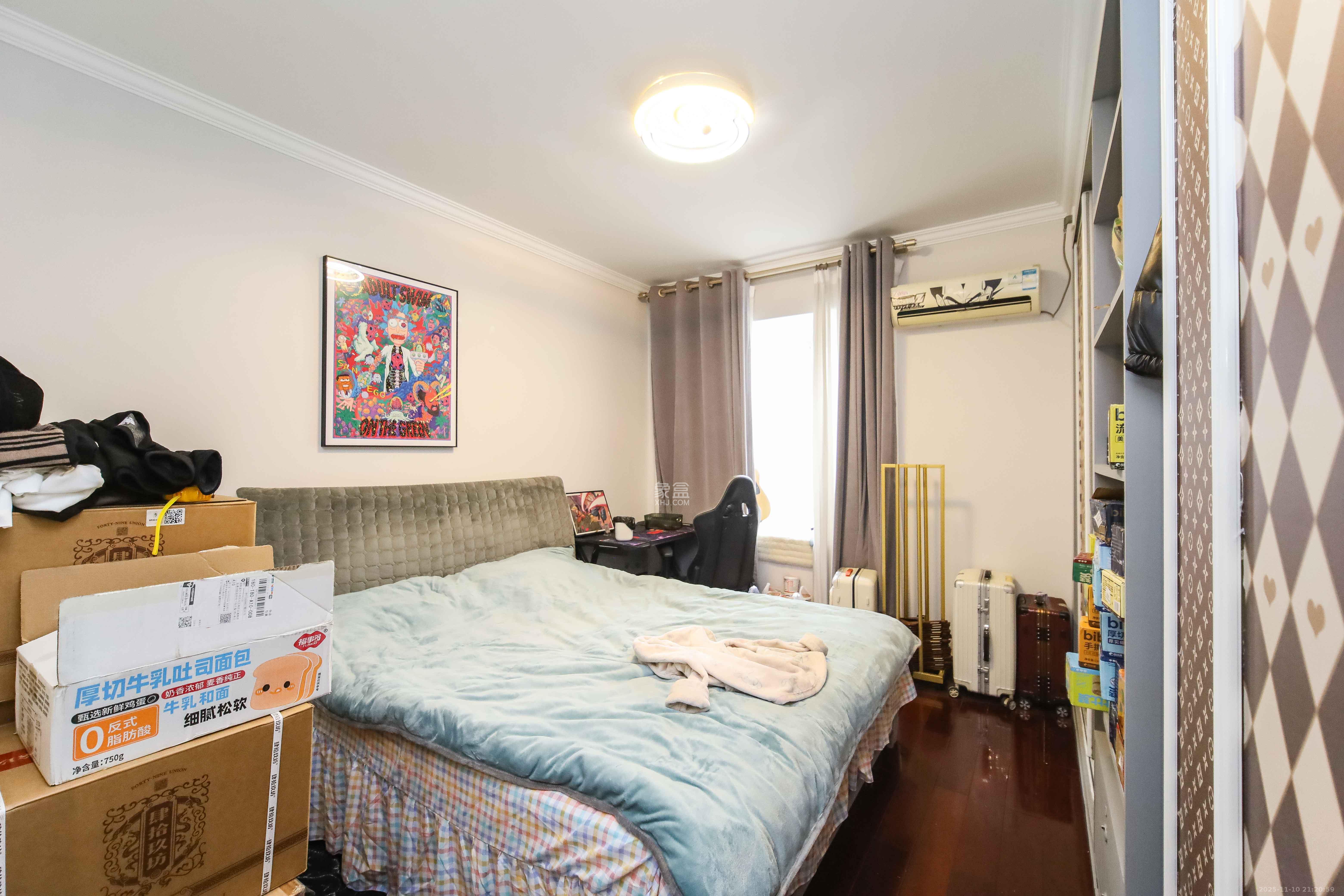 一品东庭  3室2厅2卫    110.0万卧室