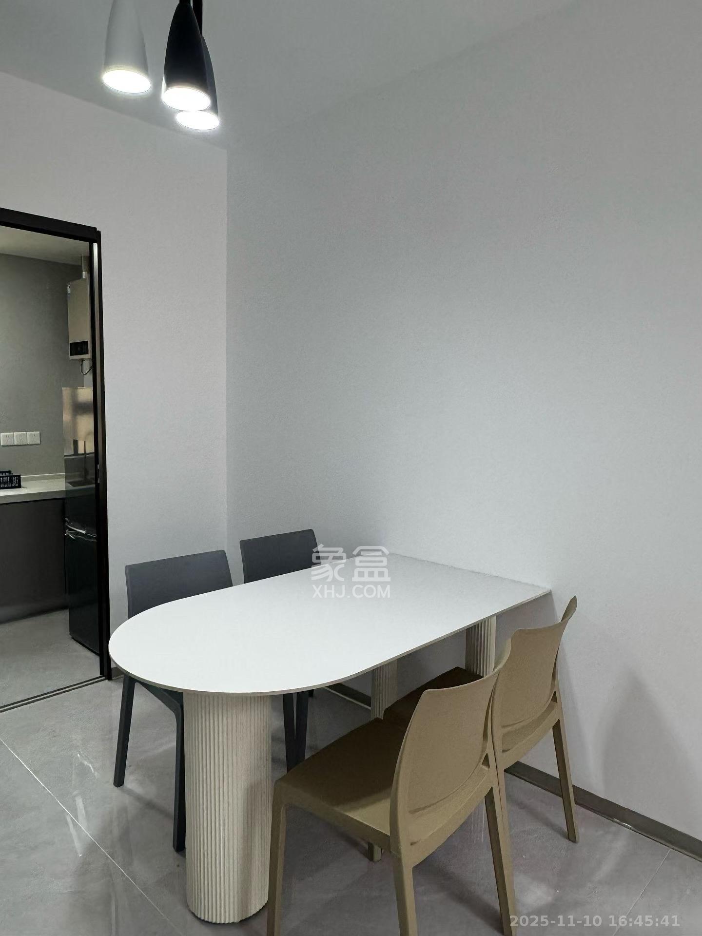 伊景园滨河苑  3室1厅1卫    2300.0元/月室内图