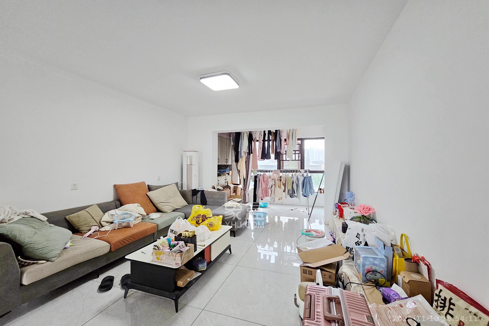 明昇壹城（明昇时代广场）二期  1室0厅0卫    190.0万客厅