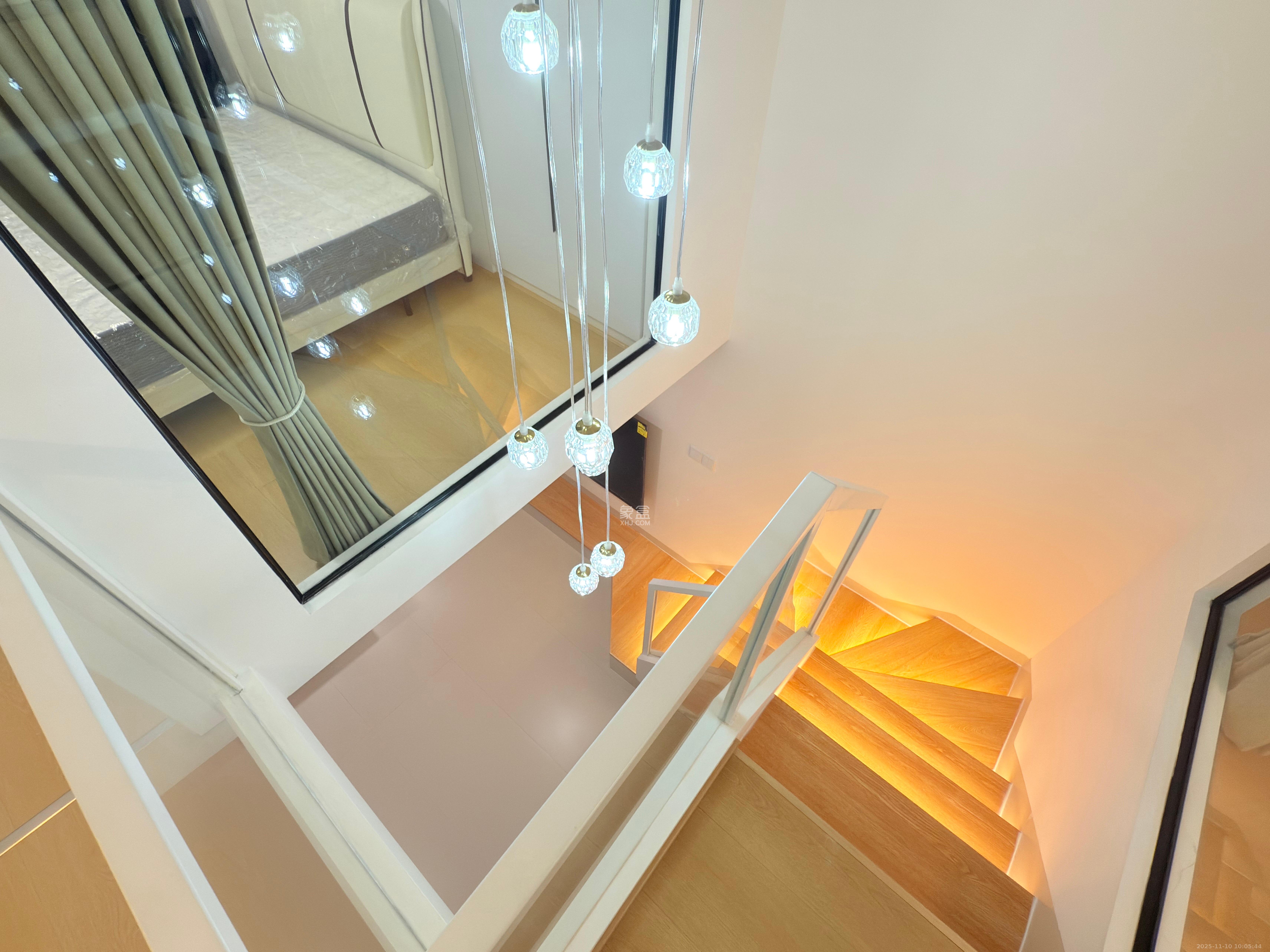 卓越中寰 2室1厅1卫 2700.0元/月 卓越中寰 2室1厅1卫 2700.0元/月室内图