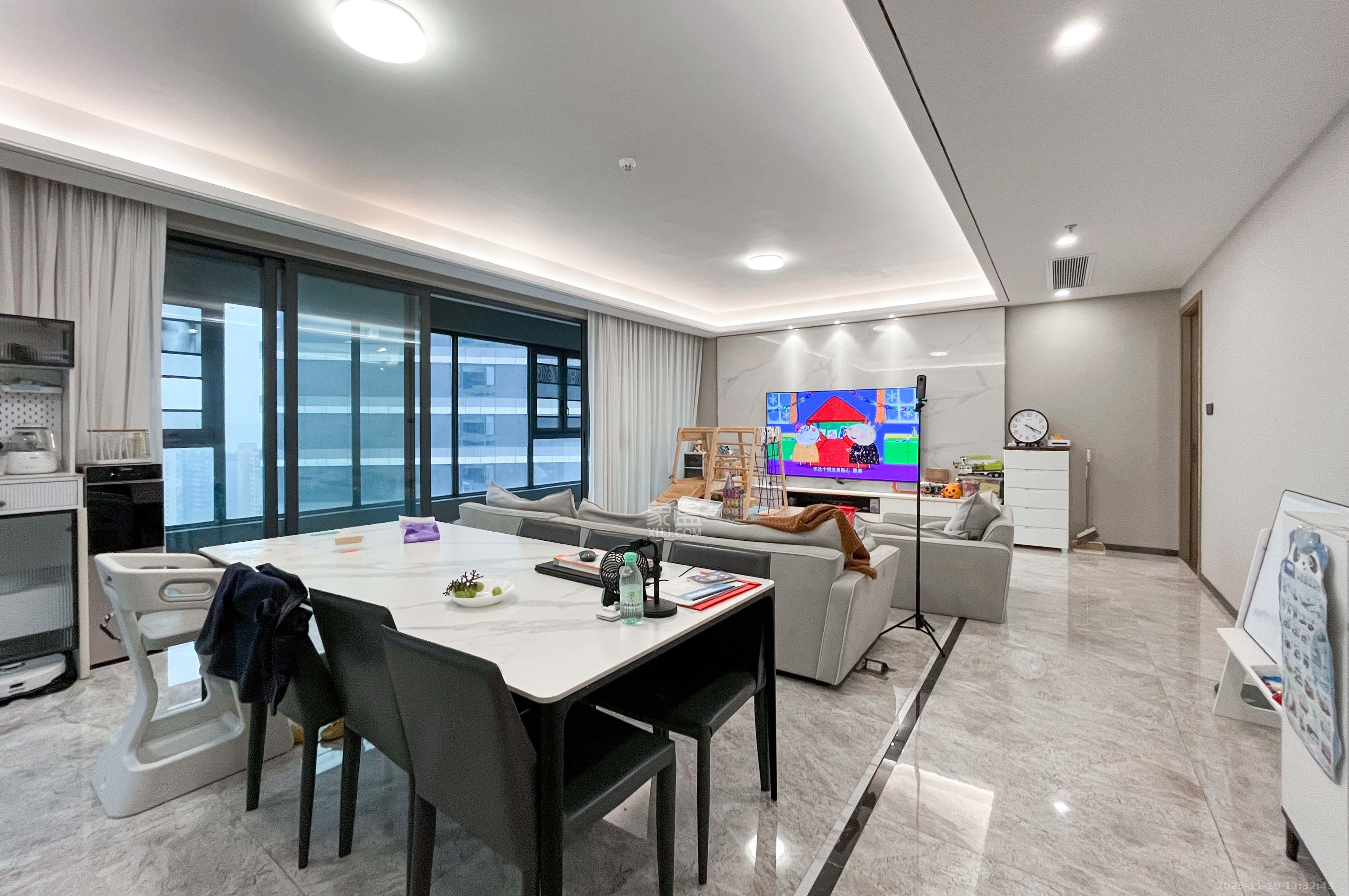 旭辉都会山  4室2厅3卫    330.0万