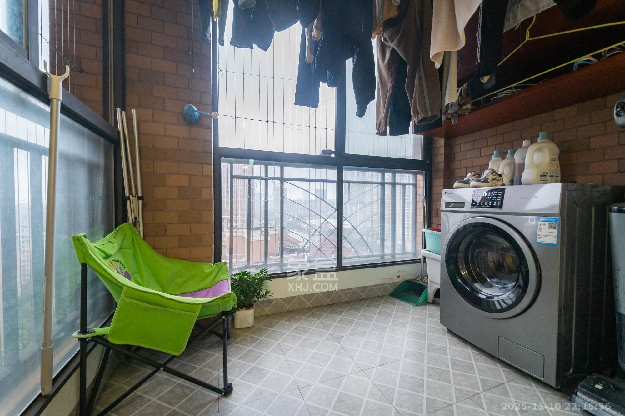 华润凤凰城一期 2室2厅1卫 50.0万 华润凤凰城一期 2室2厅1卫 50.0万阳台