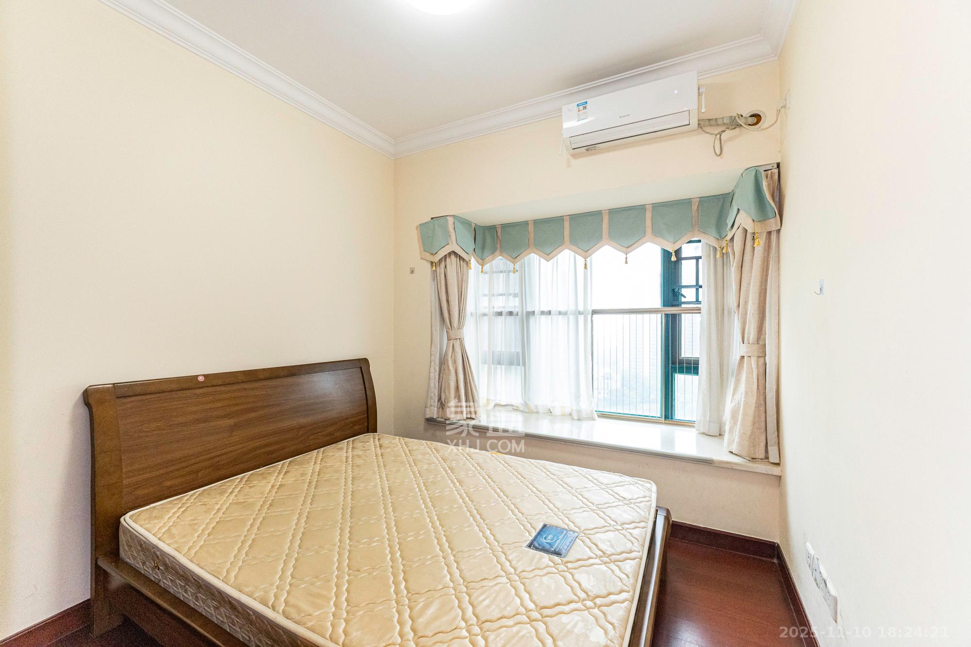 恒大雅苑  3室2厅2卫    110.0万卧室