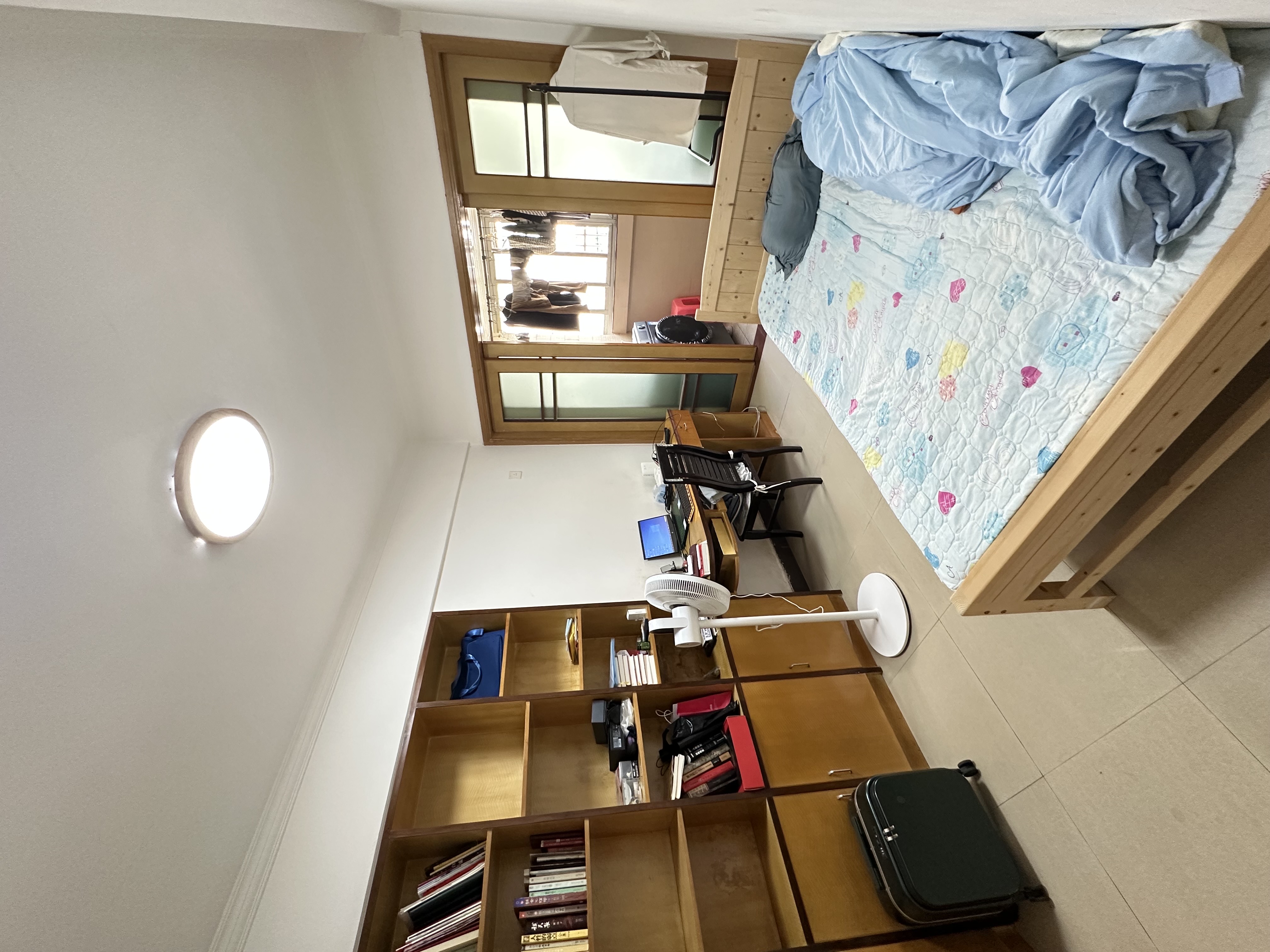 晋江环卫宿舍  3室2厅2卫    90.0万客厅