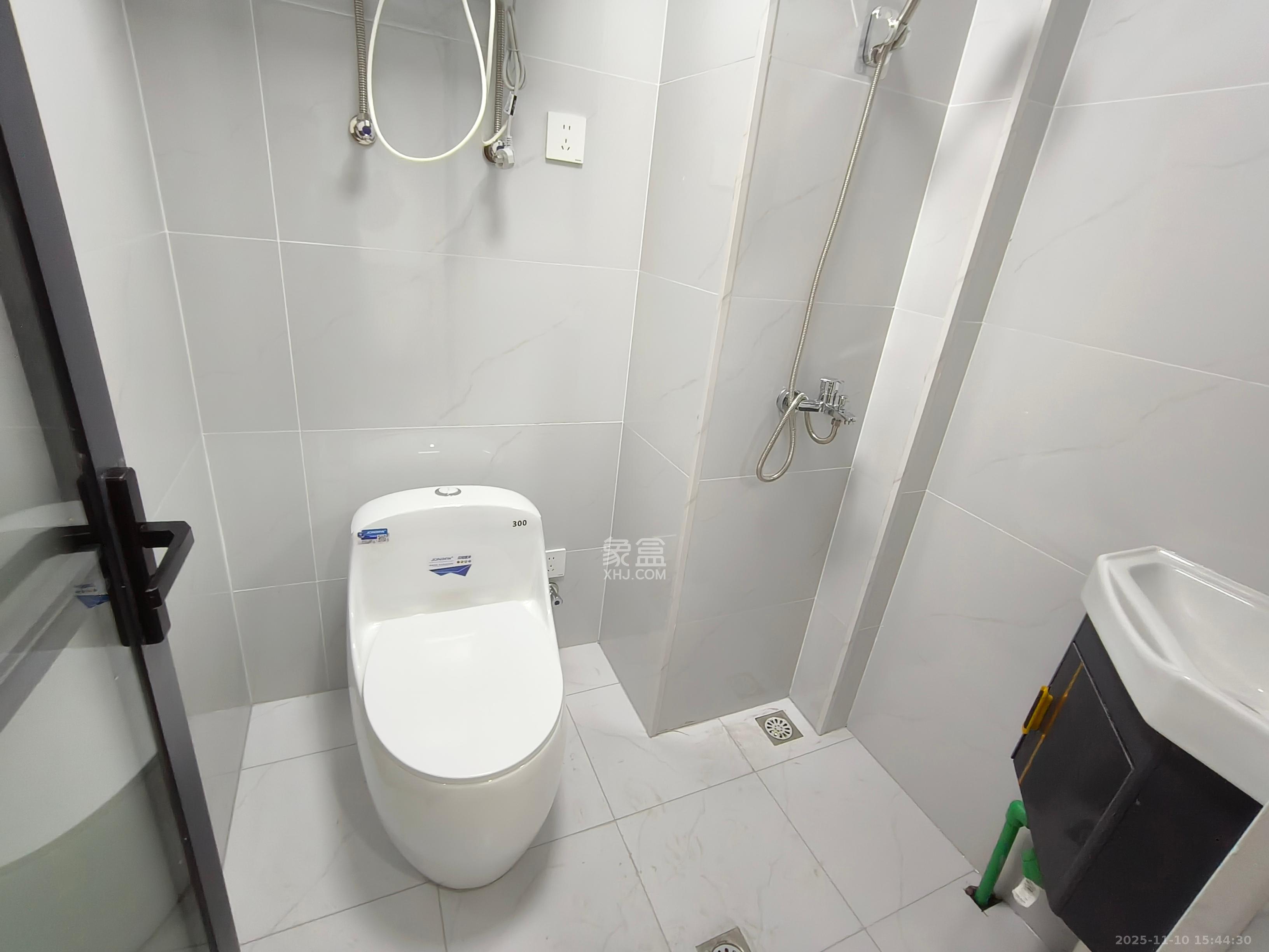 卓越伊景苑 1室0厅0卫 1180.0元/月 卓越伊景苑 1室0厅0卫 1180.0元/月室内图