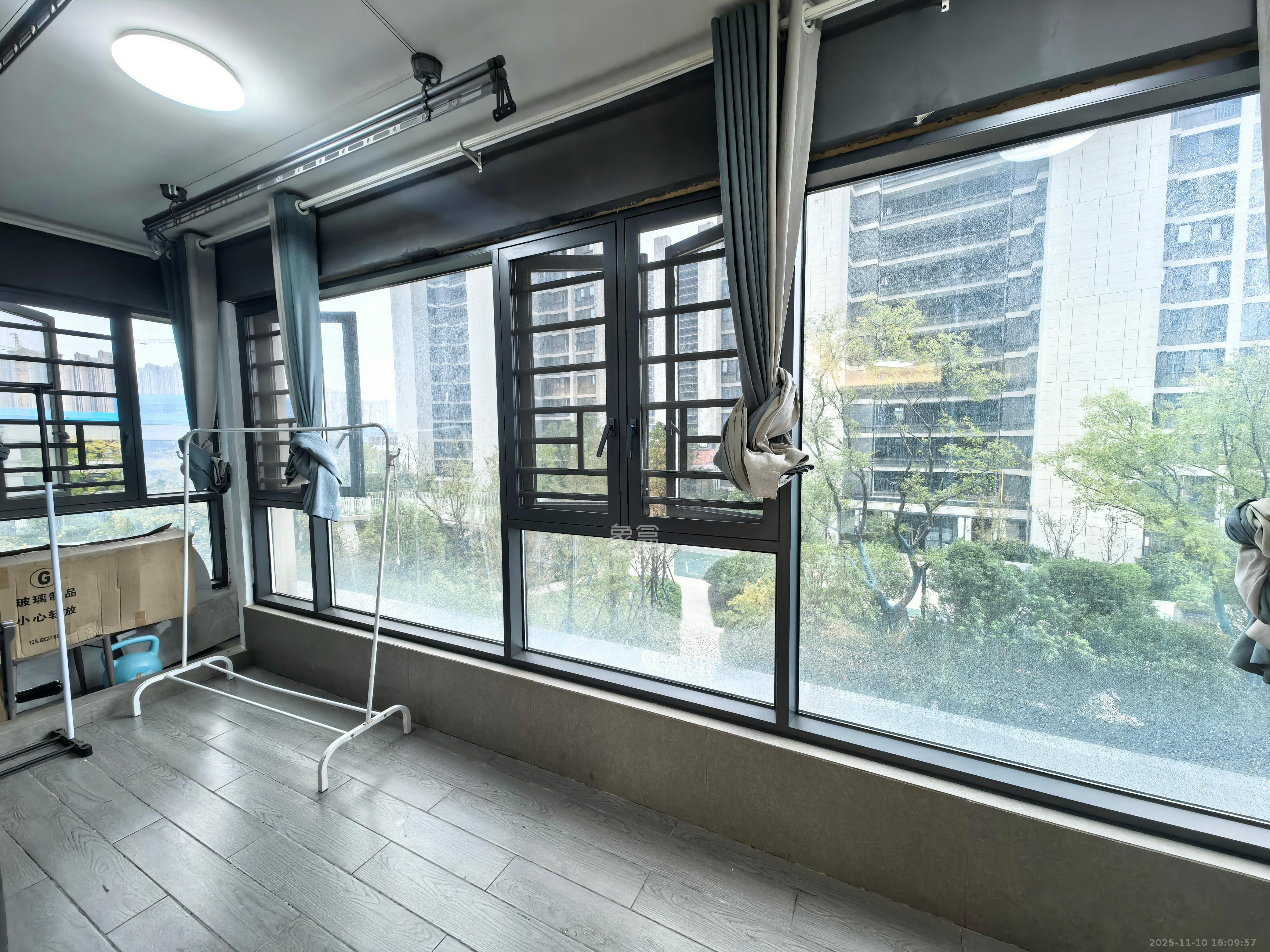 中海麓山境北区 4室2厅2卫 3200.0元/月 中海麓山境北区 4室2厅2卫 3200.0元/月室内图