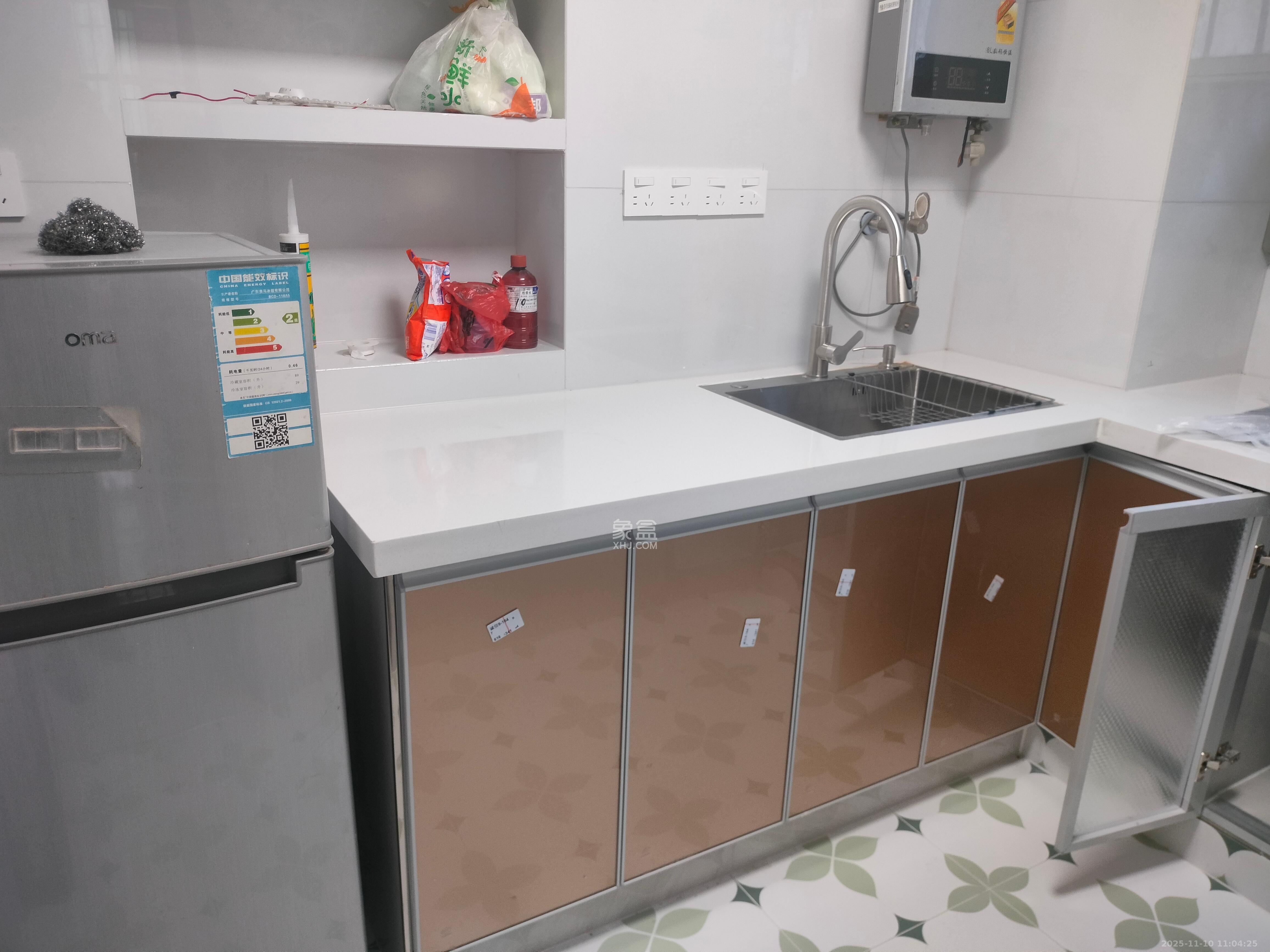 涂家冲社区（涂新小区、农商银行宿舍）  2室1厅1卫    1700.0元/月室内图