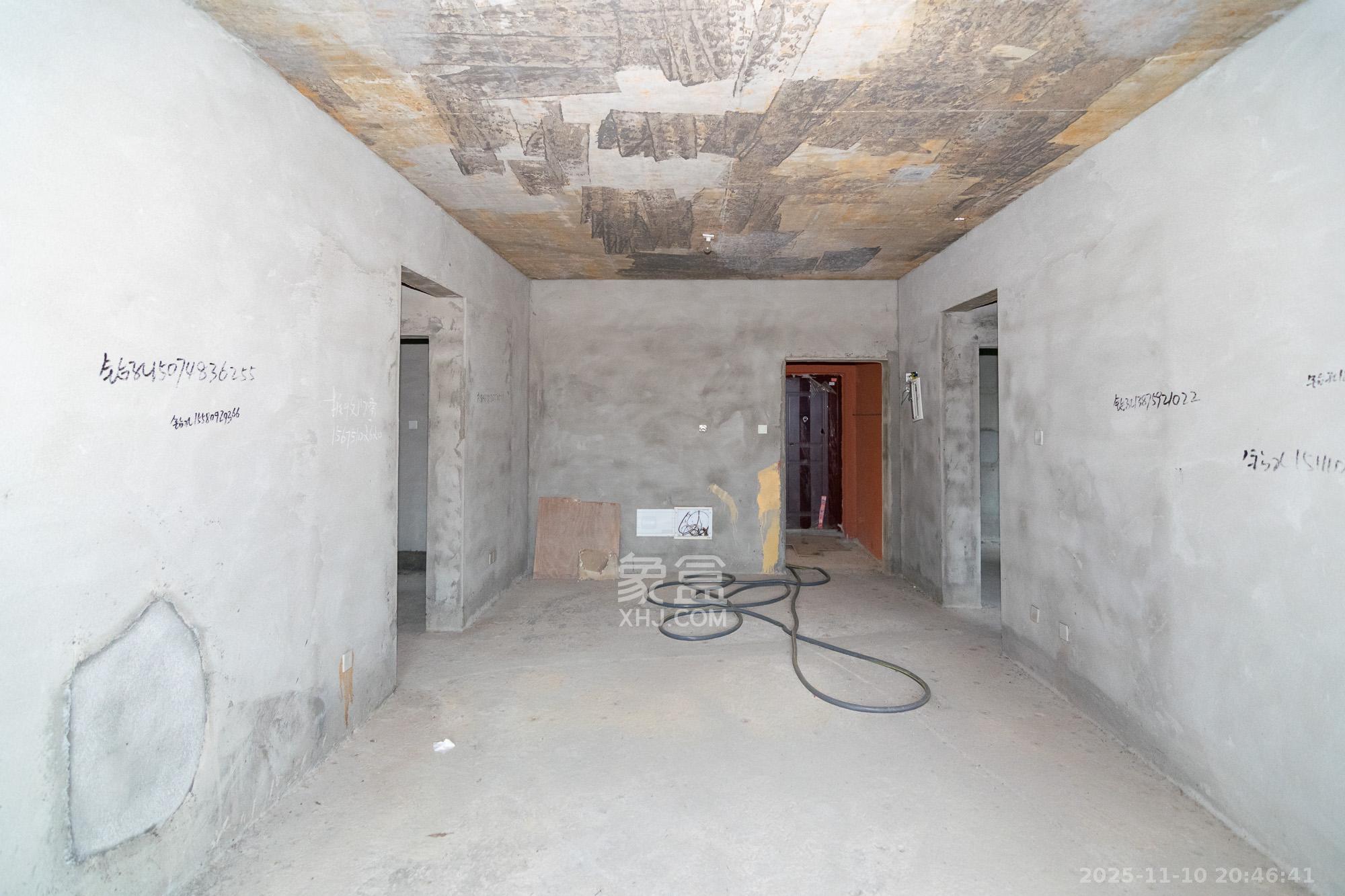 富兴悦府（富兴学府名邸)  3室2厅2卫    59.8万客厅