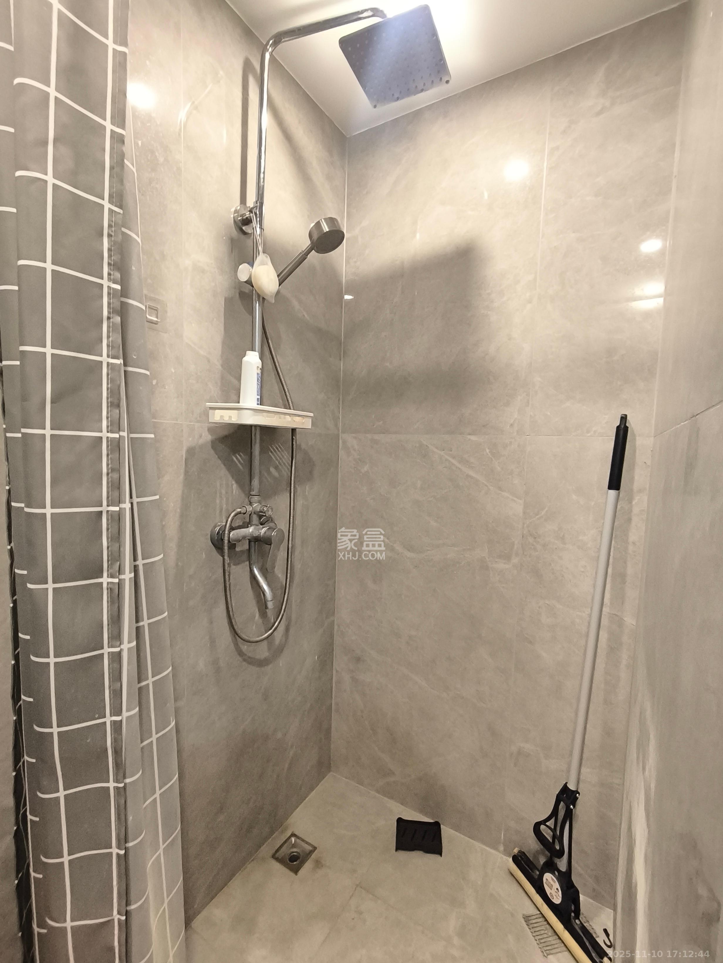 金地中交麓谷香颂(金地中交雅苑) 1室1厅1卫 2000.0元/月 金地中交麓谷香颂(金地中交雅苑) 1室1厅1卫 2000.0元/月室内图