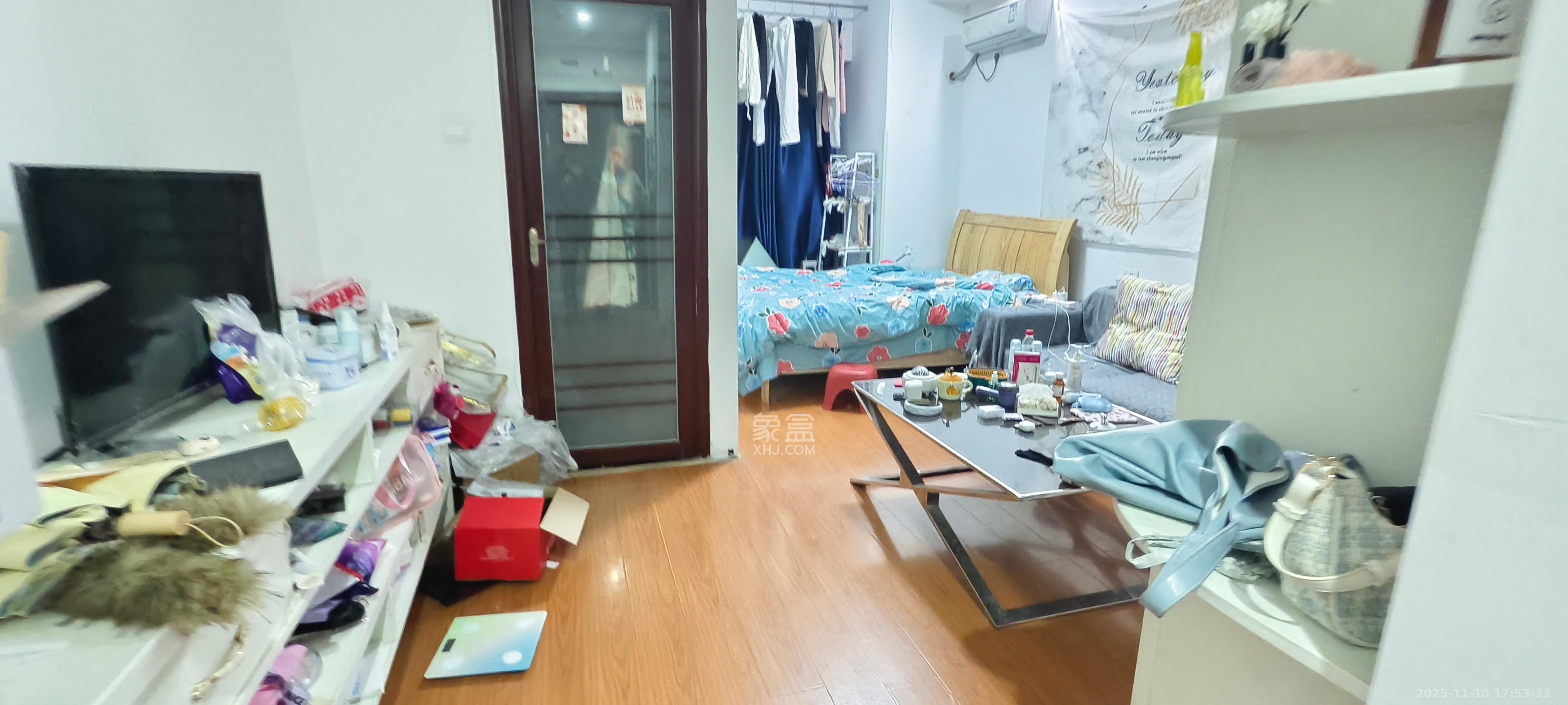 第六都（陆都小区）  1室1厅1卫    1850.0元/月