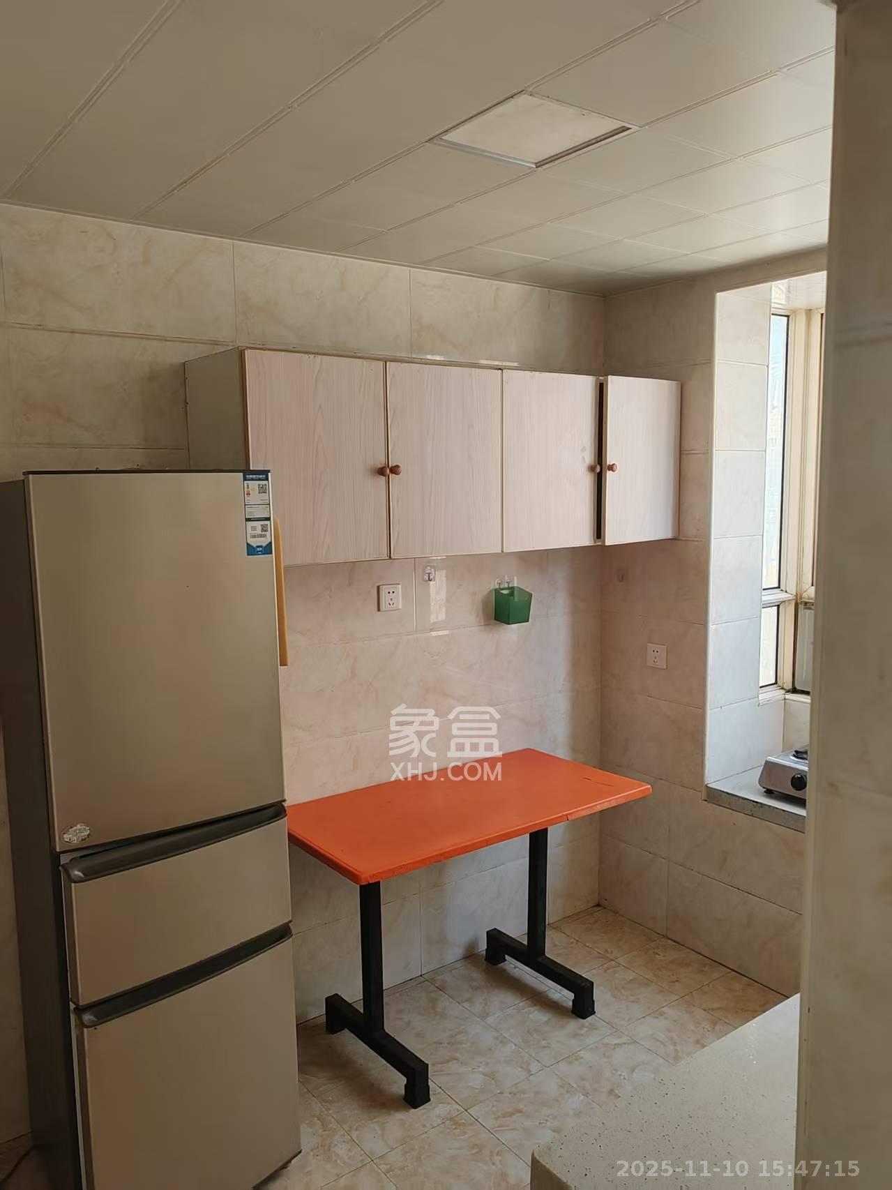 御景龙城 3室2厅2卫 1500.0元/月 御景龙城 3室2厅2卫 1500.0元/月室内图