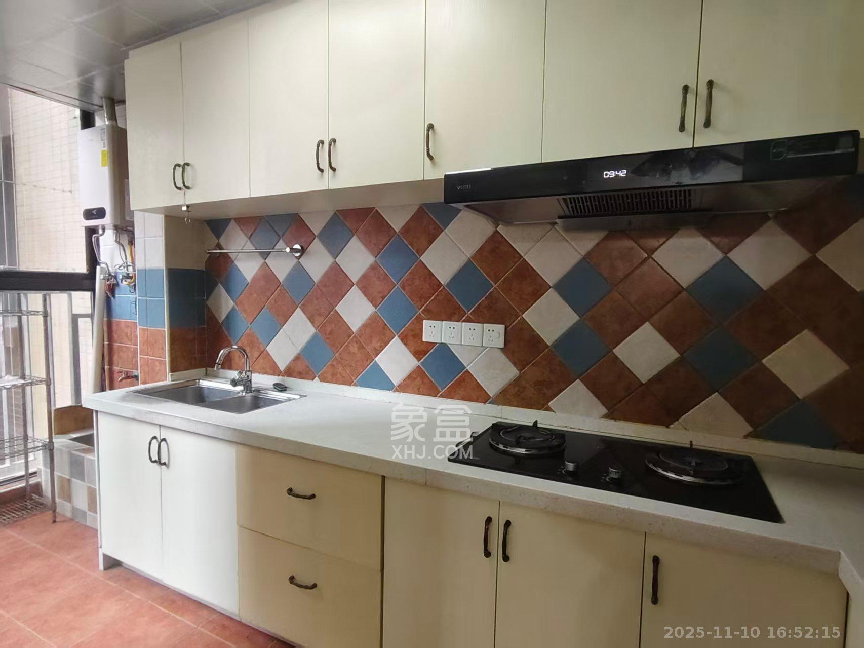 华润凤凰城三期 3室2厅2卫 2800.0元/月 华润凤凰城三期 3室2厅2卫 2800.0元/月室内图