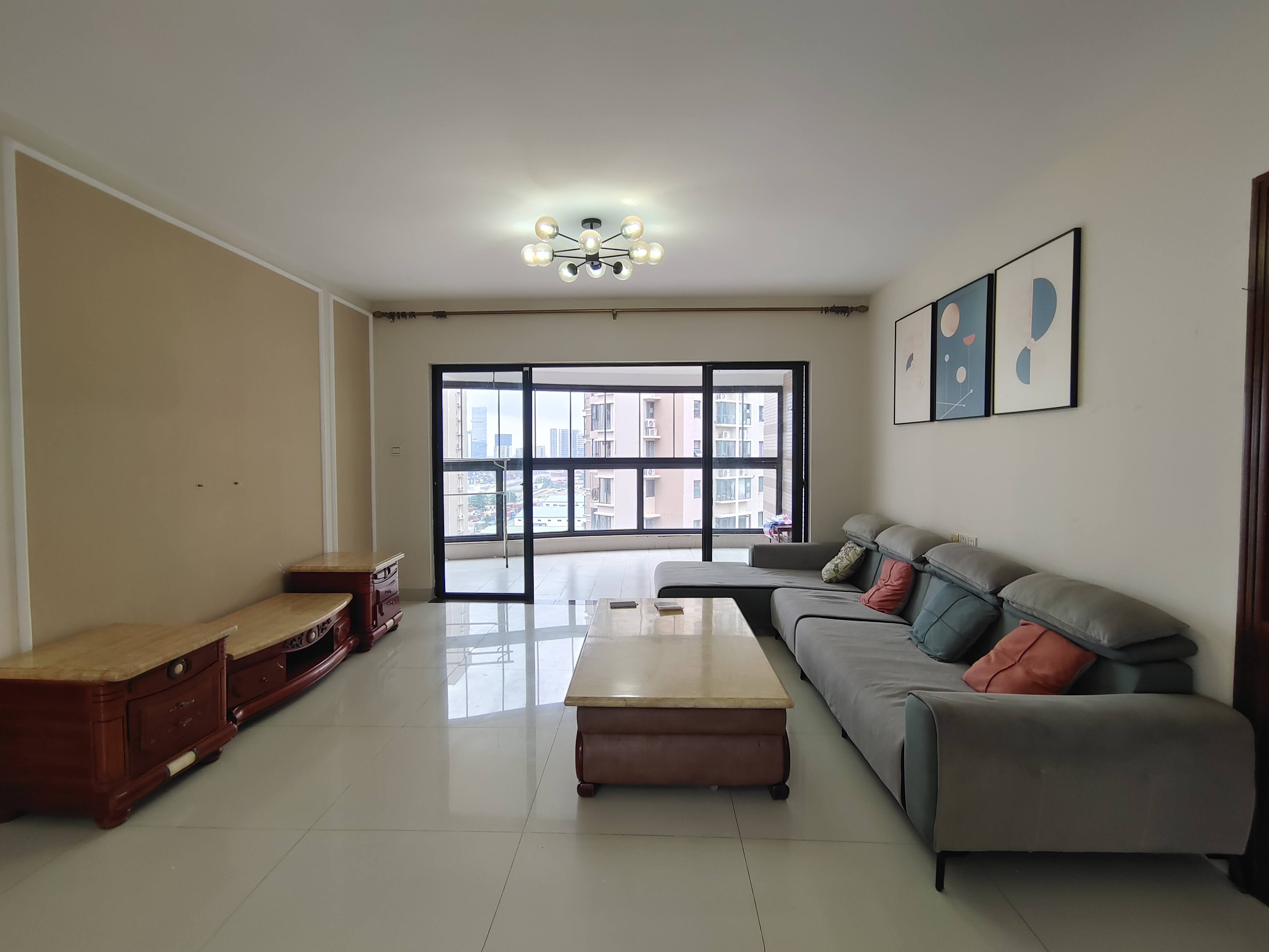 丽晶温泉海景花园一期（别名：丽晶维港、丽晶海景花园）  4室2厅2卫    4000.0元/月