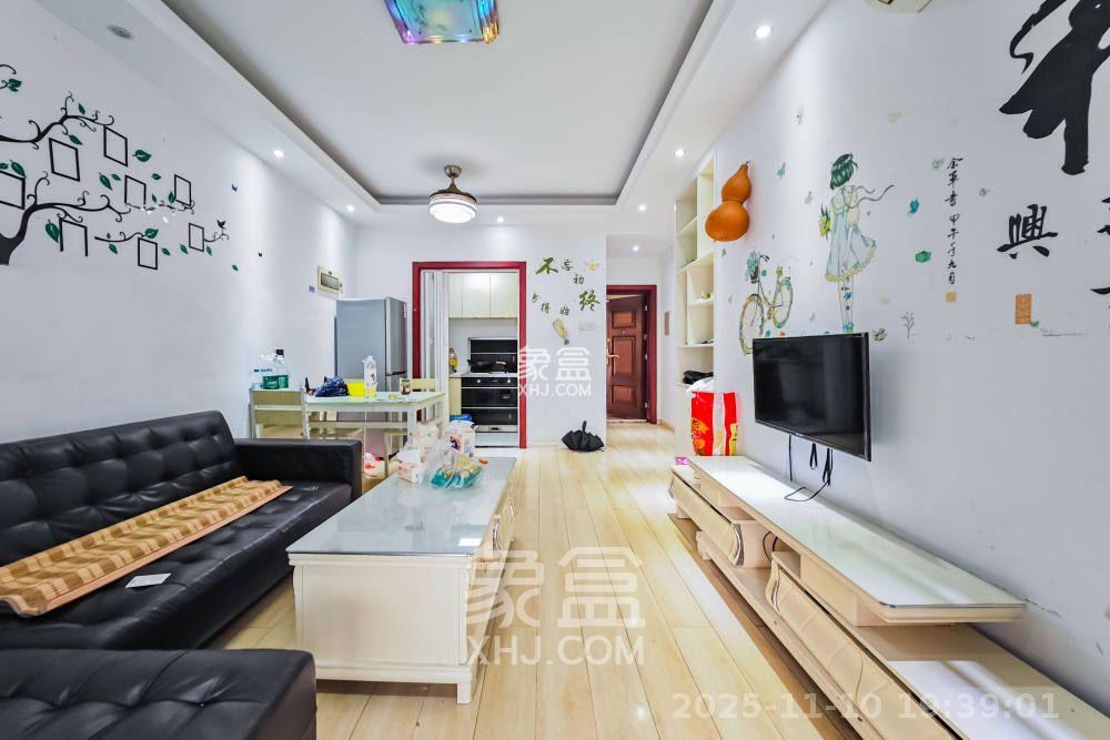 叠彩兰亭  3室1厅1卫    2500.0元/月