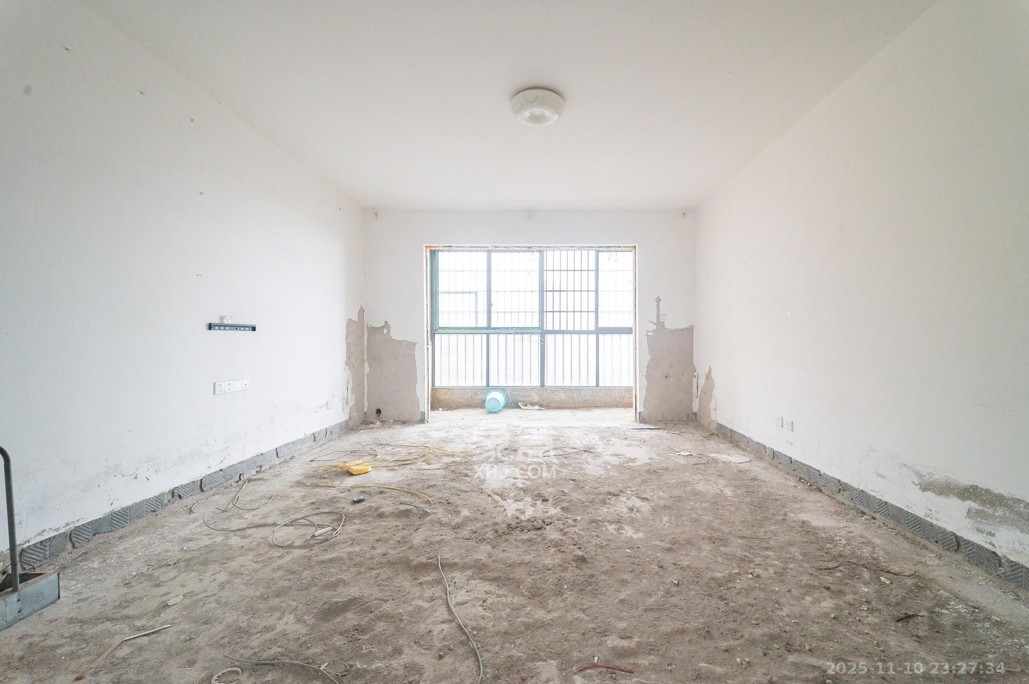 深业睿城  4室2厅2卫    108.0万