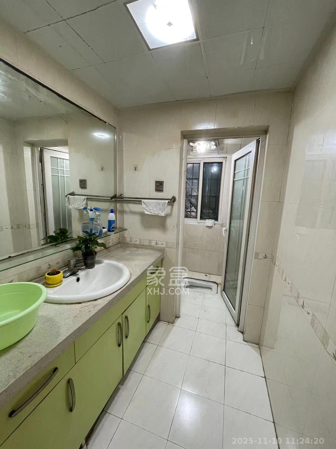 稻田园公寓  4室2厅1卫    4500.0元/月室内图