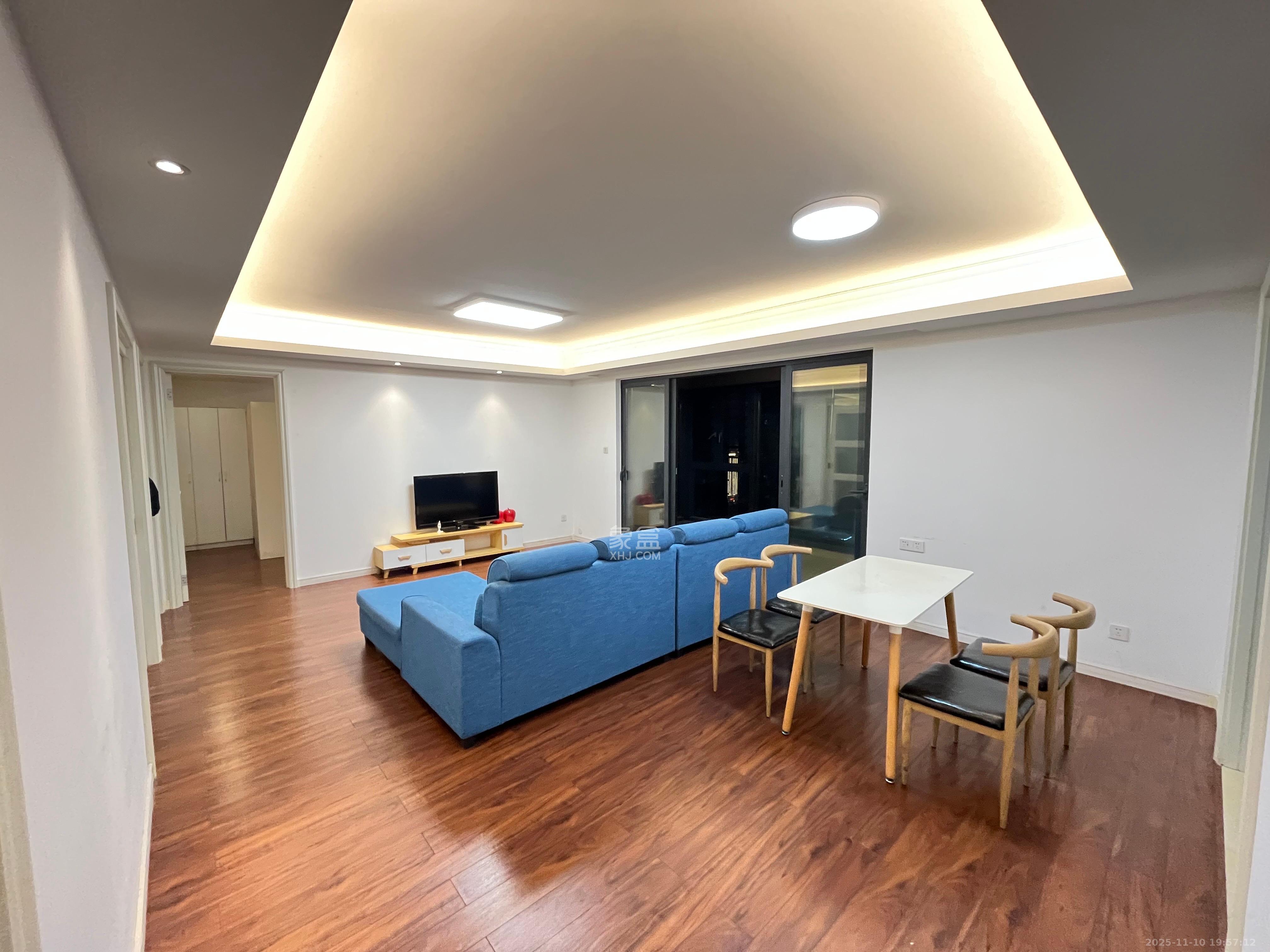 万科魅力之城锋镜里 4室2厅2卫 2798.0元/月 万科魅力之城锋镜里 4室2厅2卫 2798.0元/月室内图