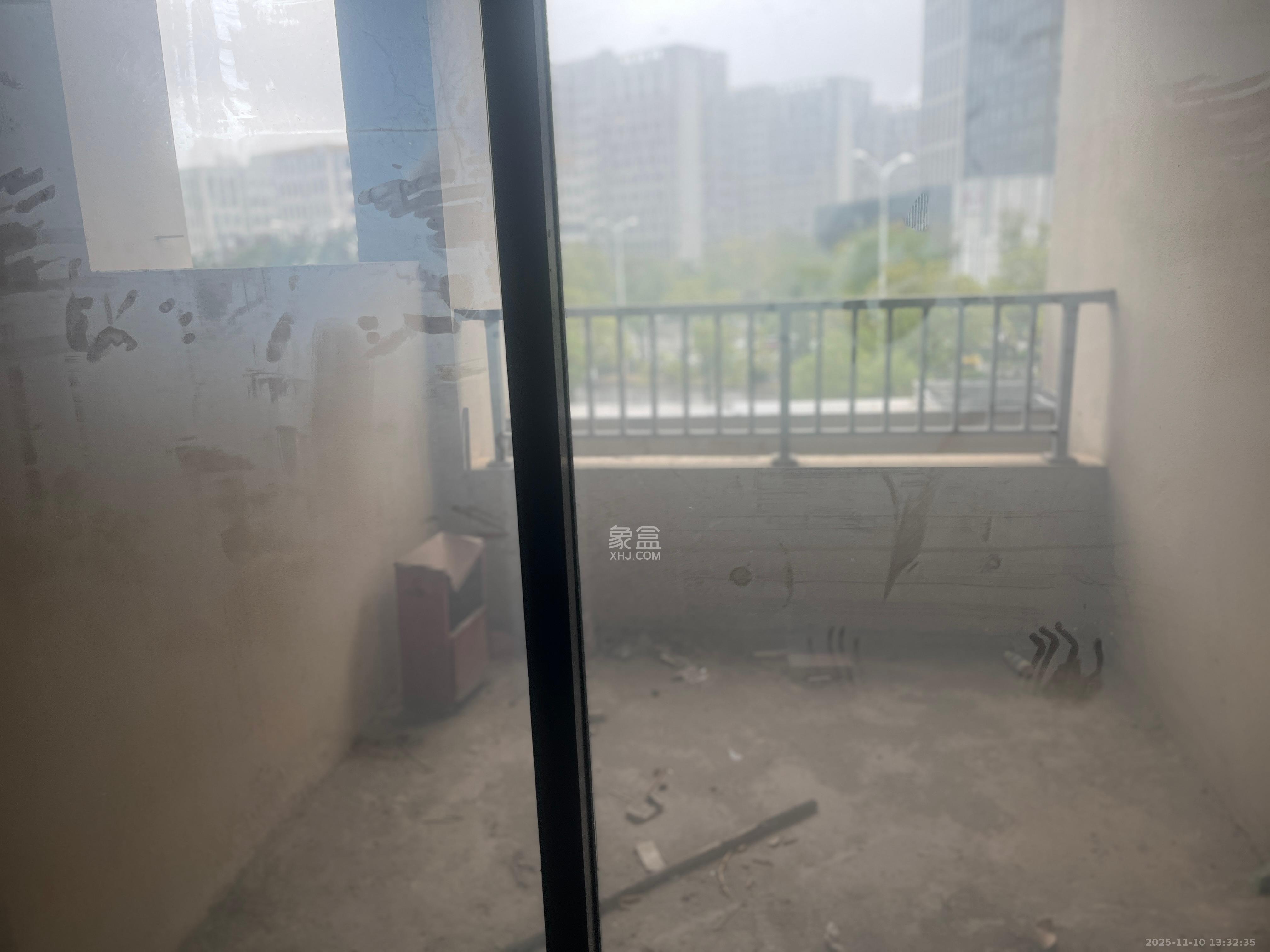 汇金城/嘉华城（二期、三期）  1室2厅1卫    1300.0元/月