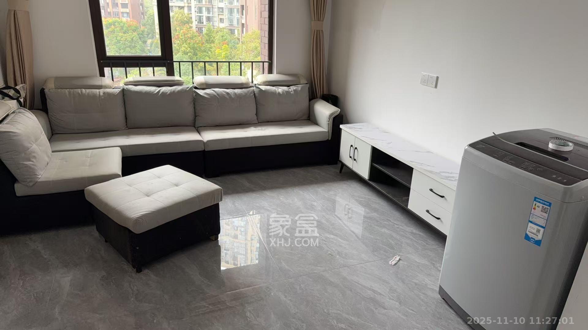 保利城(中航城国际社区、郡原美村) 4室2厅2卫 2800.0元/月 保利城(中航城国际社区、郡原美村) 4室2厅2卫 2800.0元/月室内图