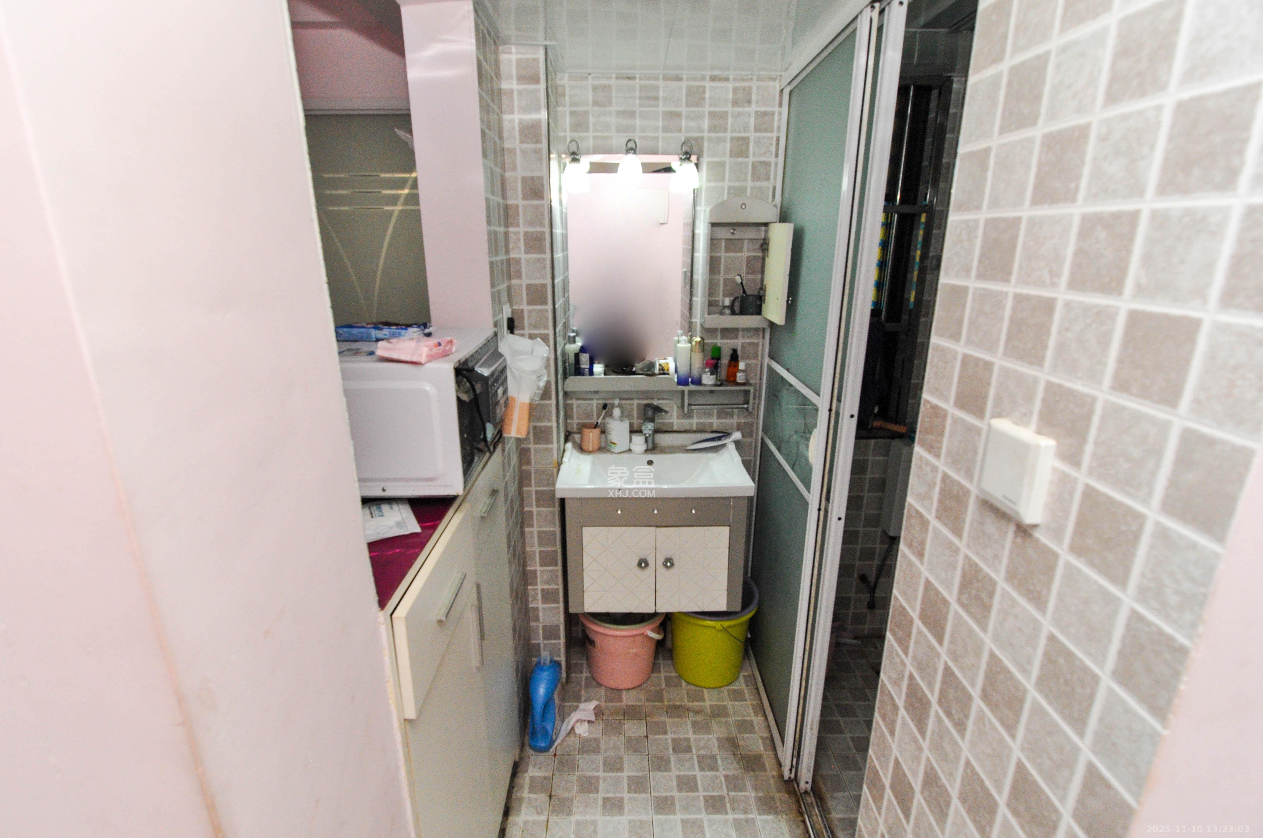 阿普阿布 1室1厅1卫 52.0万 阿普阿布 1室1厅1卫 52.0万卫生间