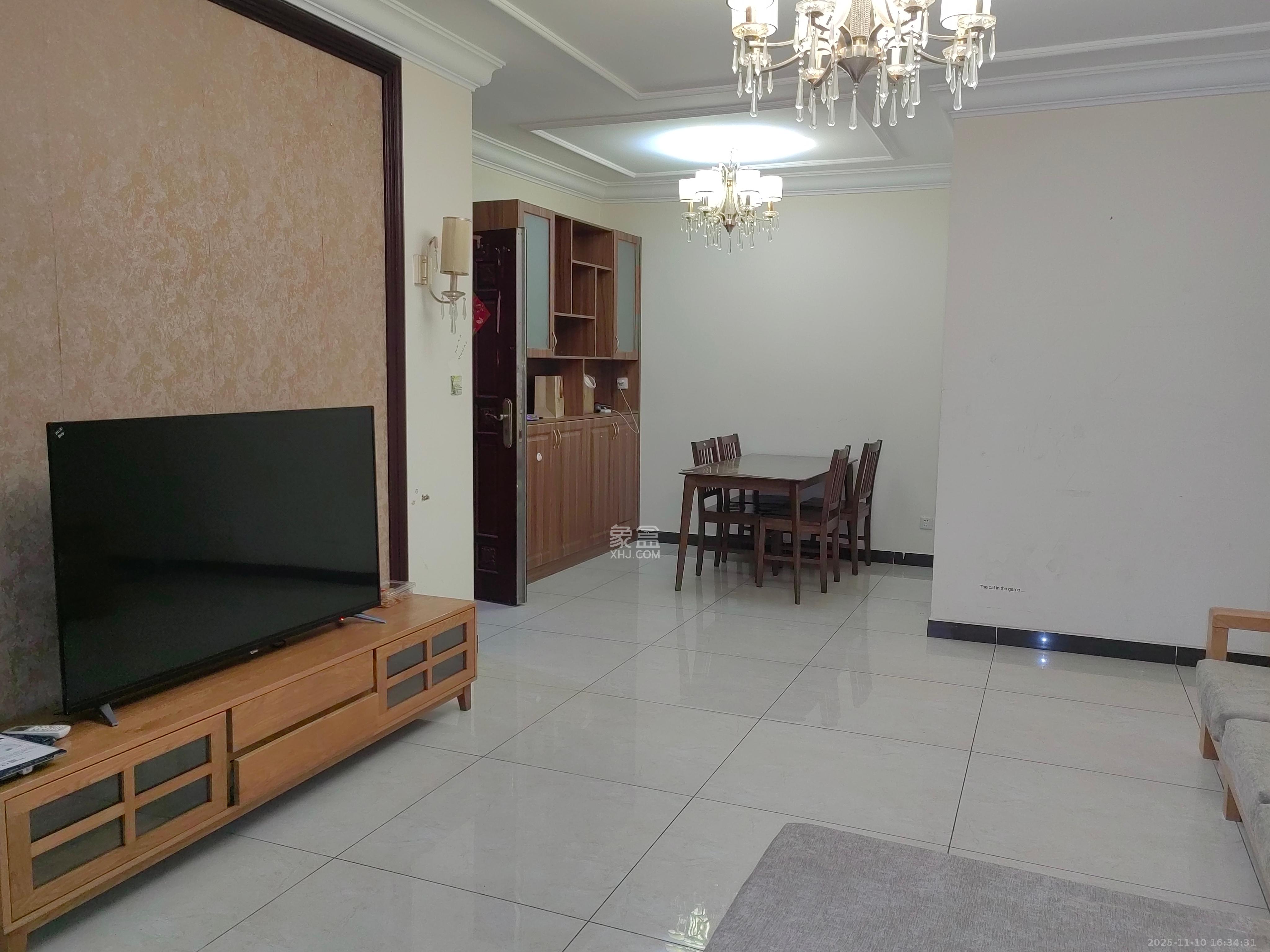 恒大翡翠华庭  3室2厅2卫    2600.0元/月室内图