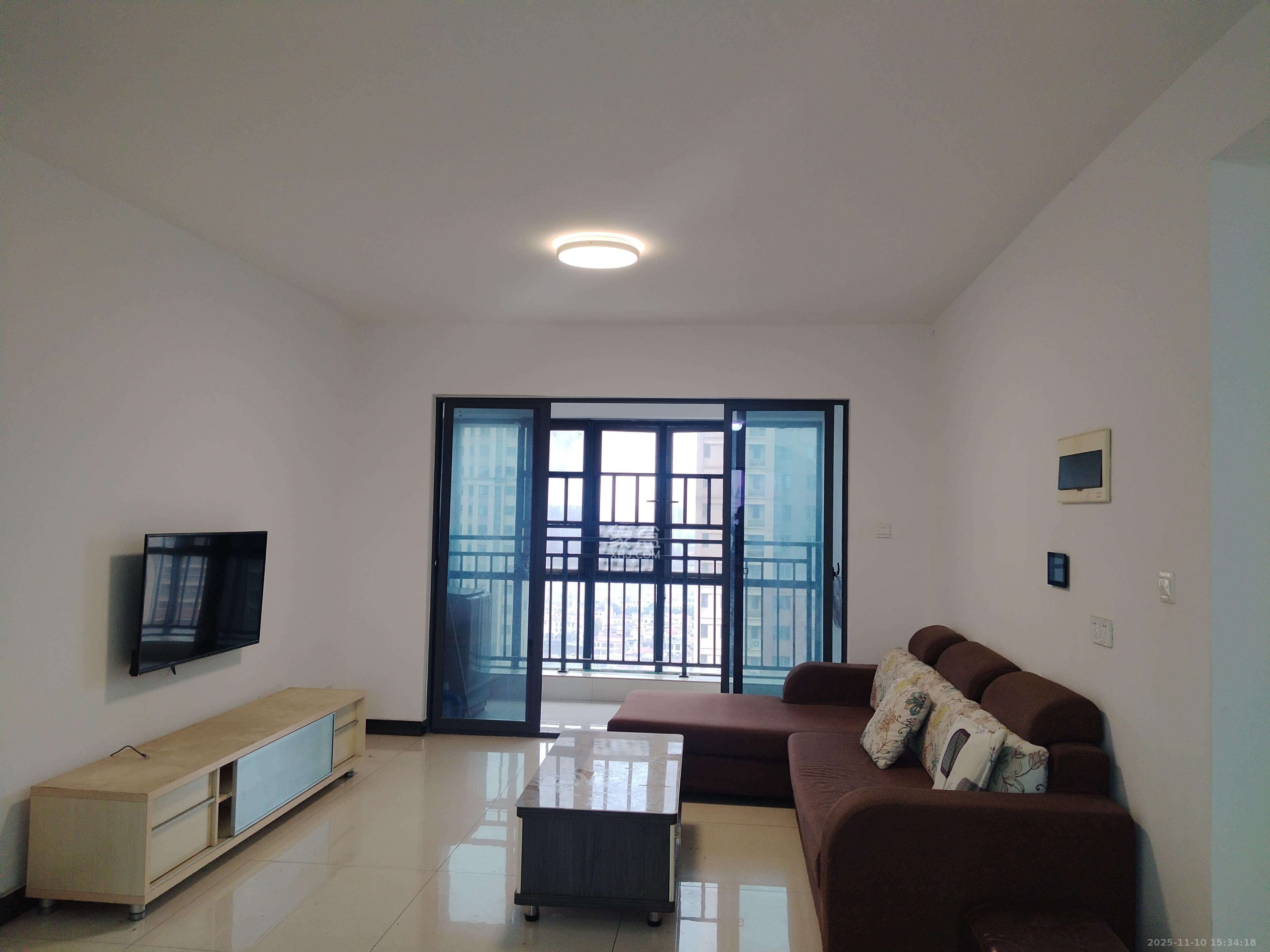 深业喜汇  4室2厅2卫    2400.0元/月