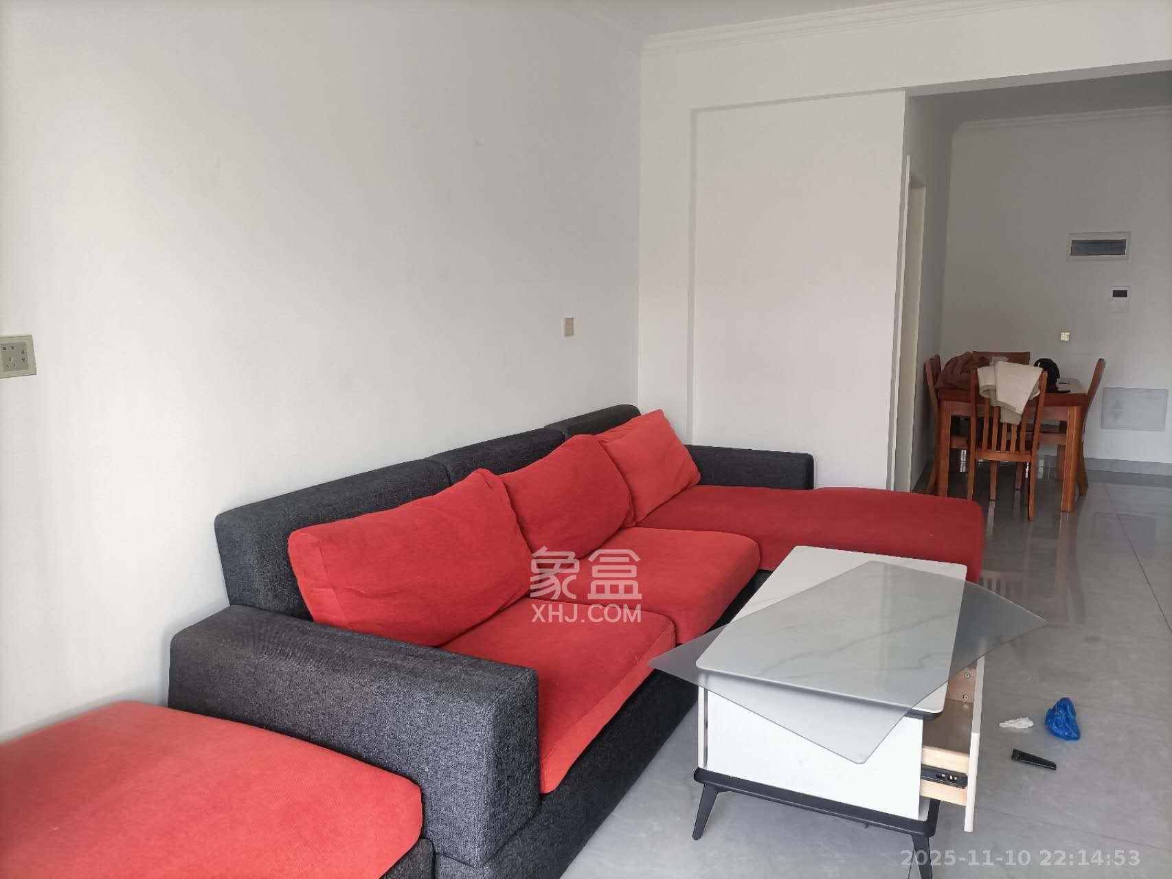 山水新城  2室2厅1卫    2000.0元/月室内图