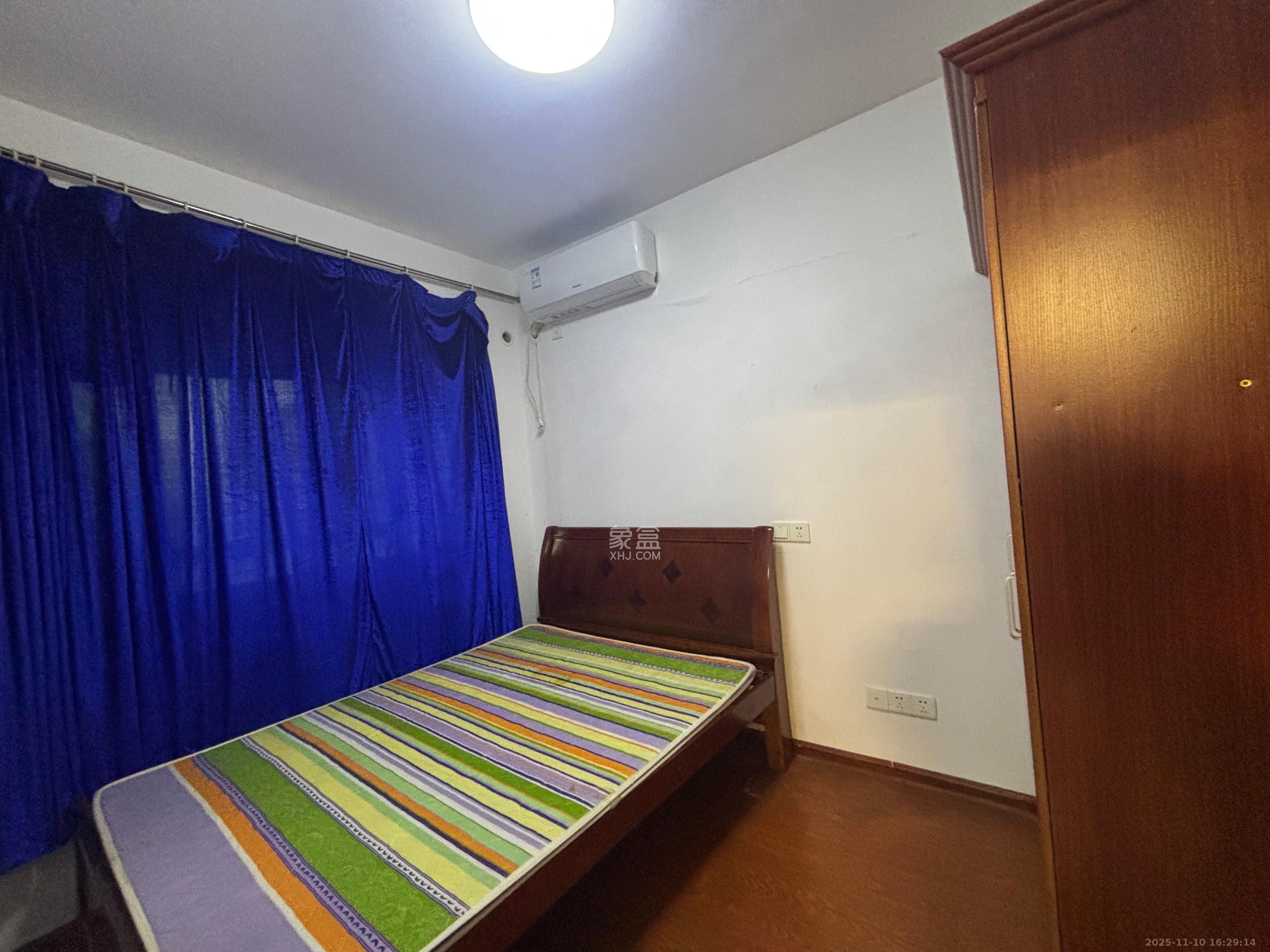 融科东南海  2室2厅1卫    1800.0元/月室内图