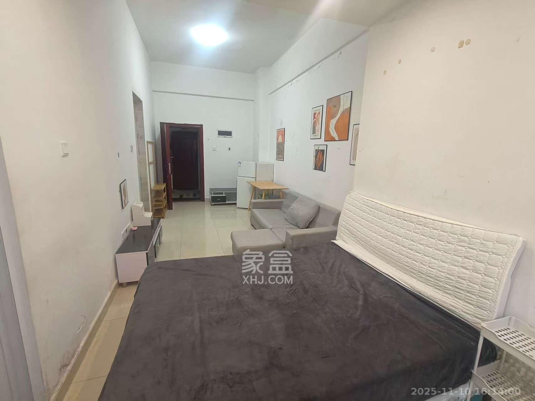 湖湾世景  1室1厅1卫    1250.0元/月