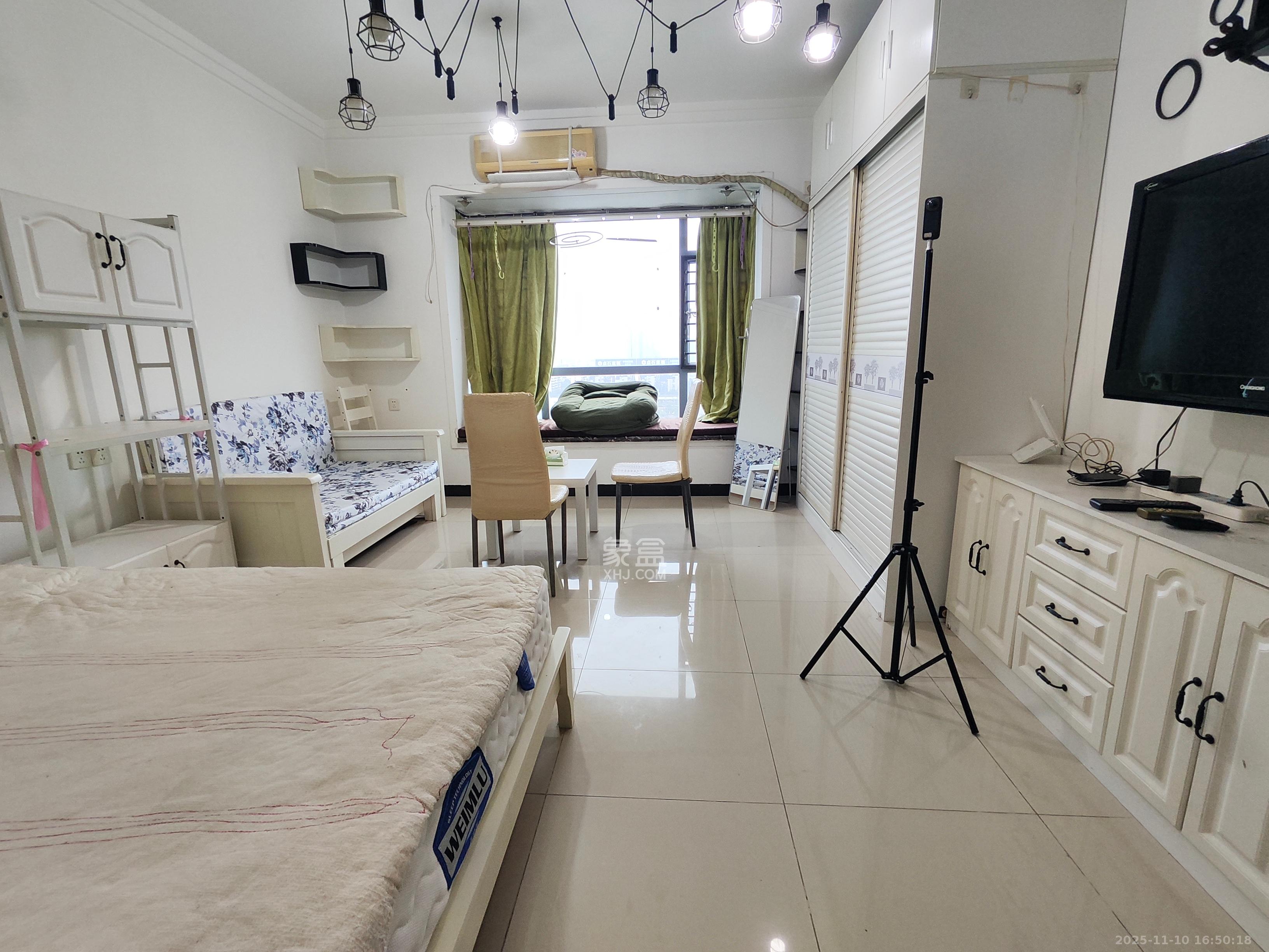 书香名邸  1室1厅1卫    1500.0元/月室内图