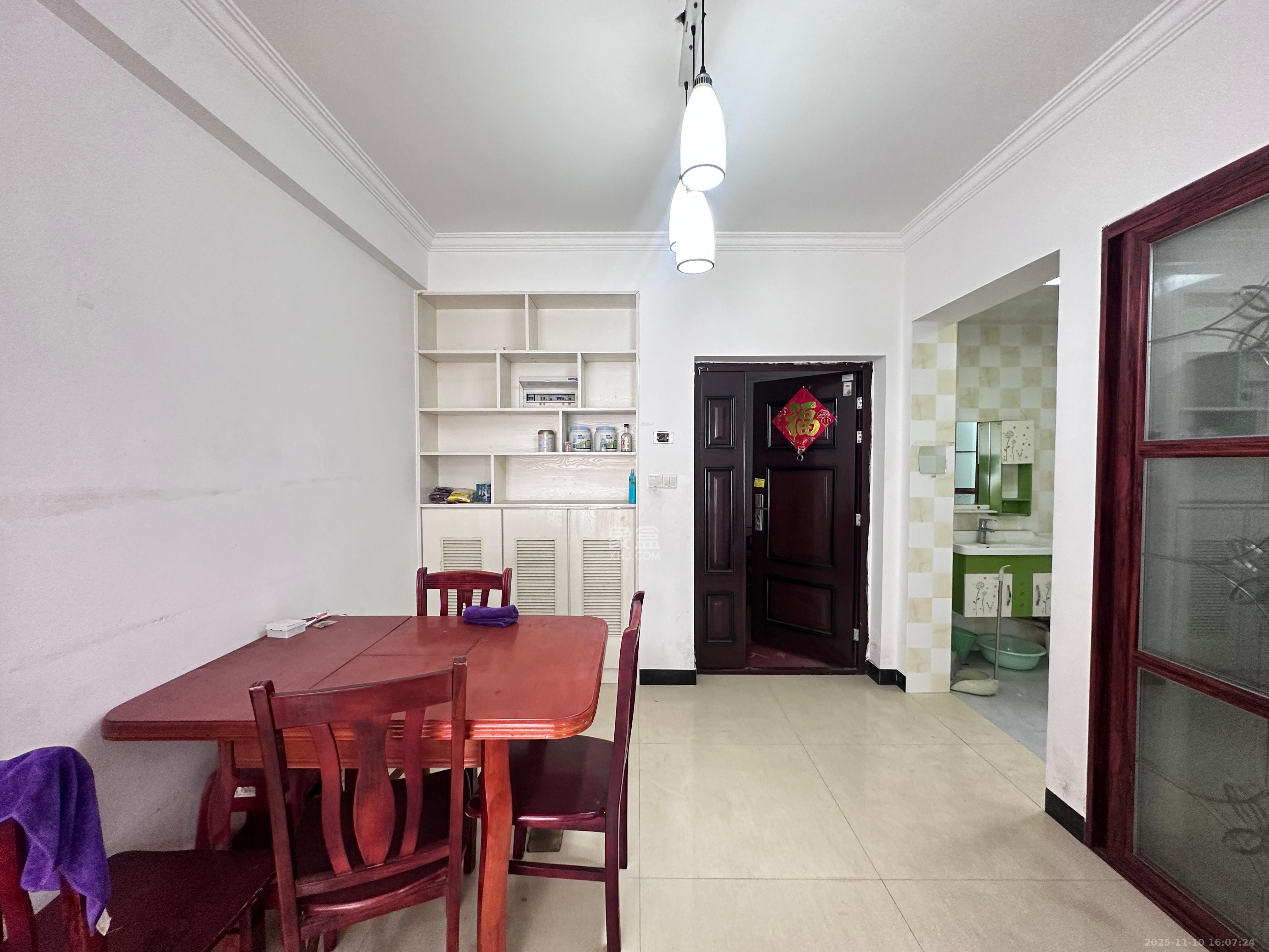 兴隆景苑 2室1厅1卫 1700.0元/月 兴隆景苑 2室1厅1卫 1700.0元/月室内图