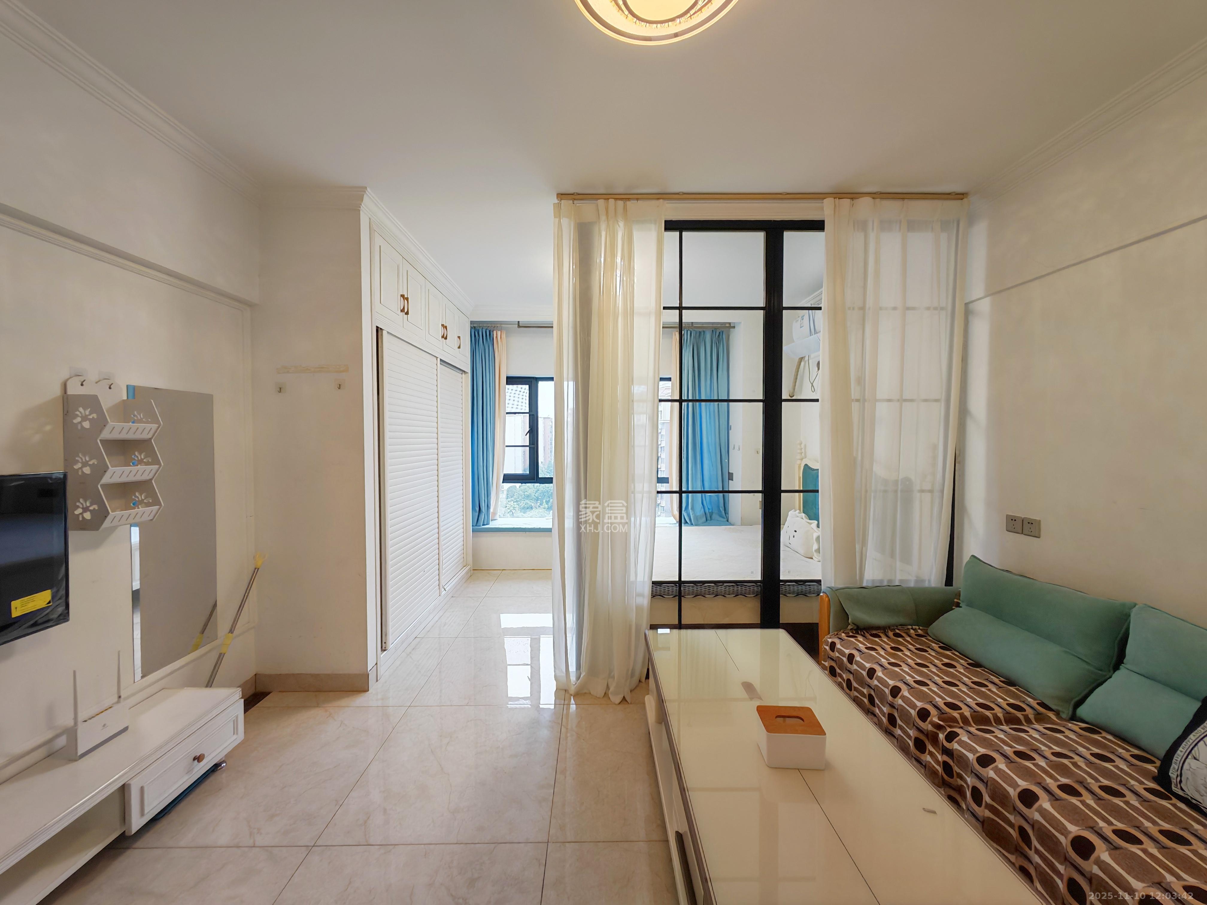 鑫远玲珑  1室1厅1卫    1500.0元/月室内图