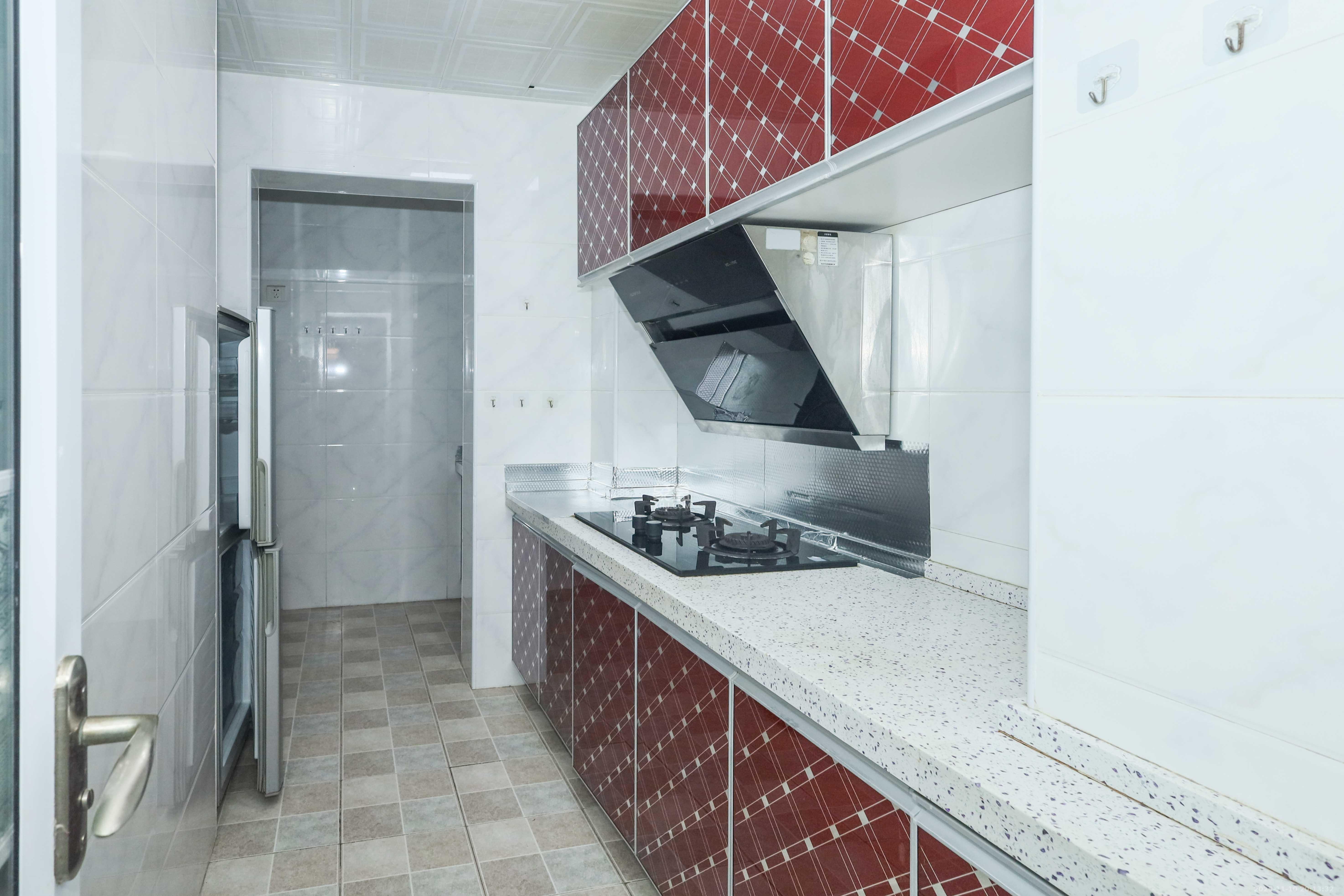 梅溪湖合能璞丽  2室2厅1卫    76.8万厨房