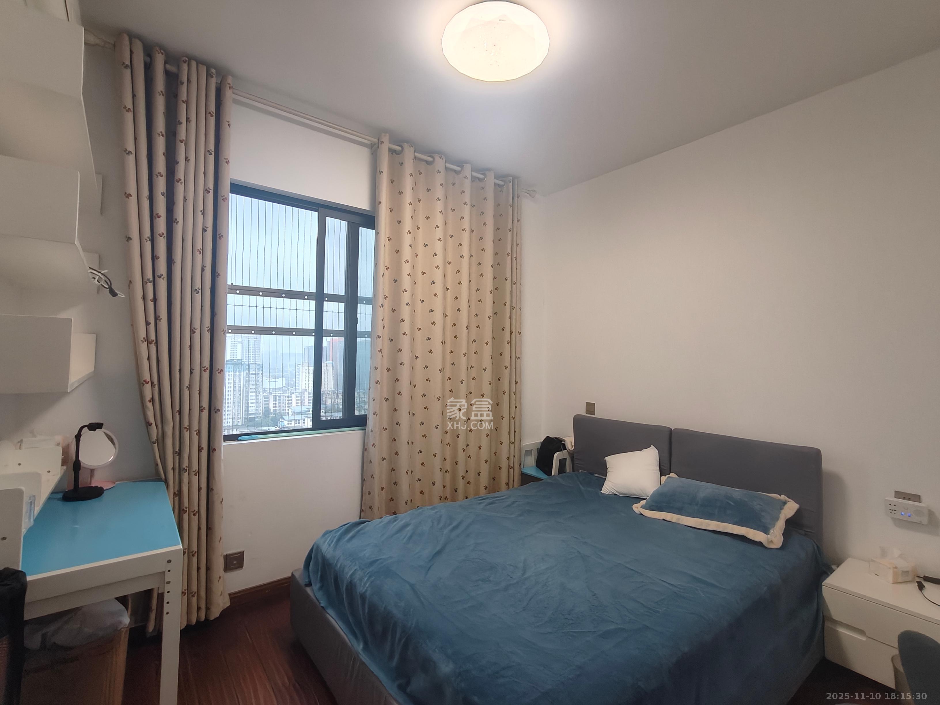 阳光锦城  2室2厅1卫    2500.0元/月室内图