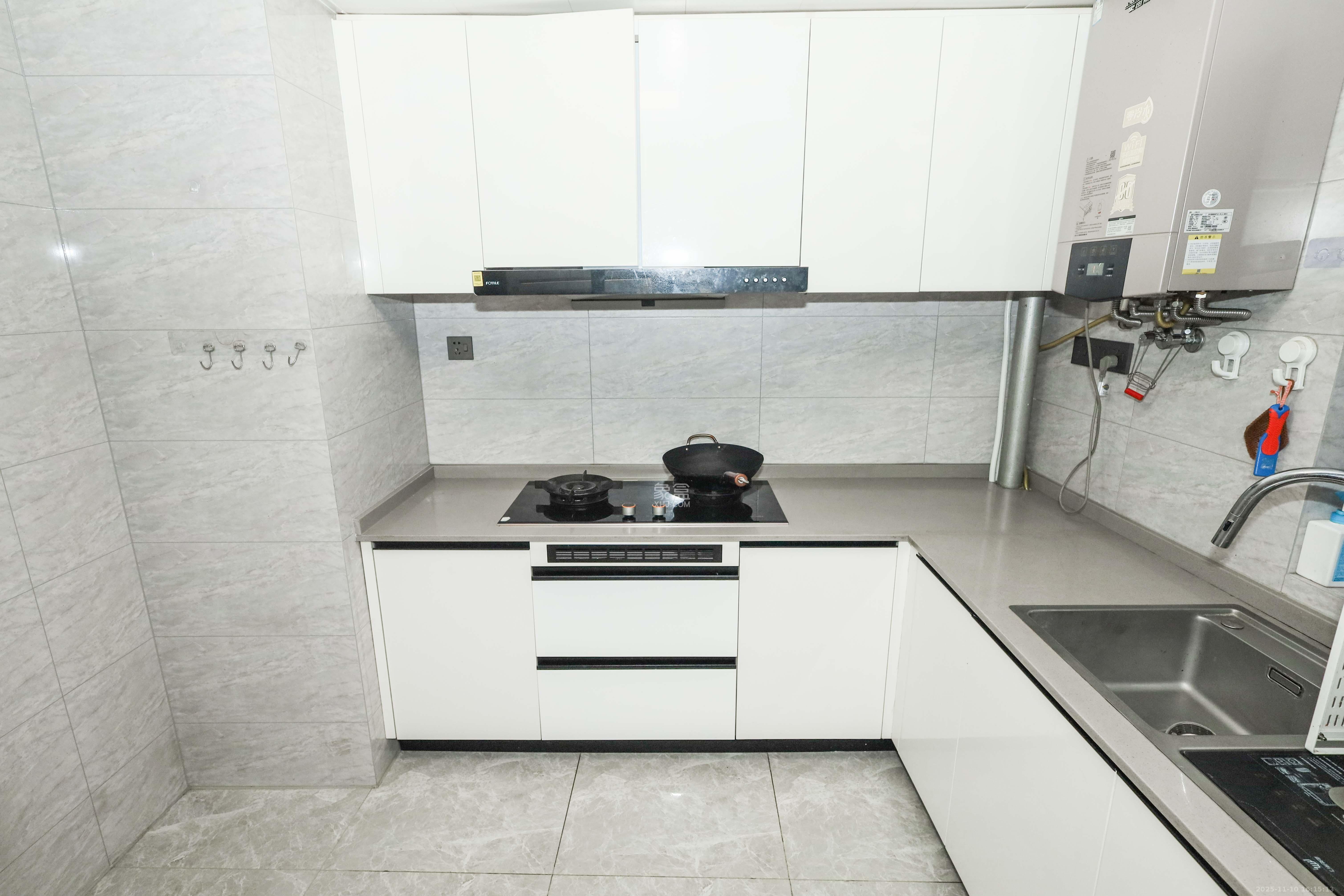 万科金色梦想C区 4室2厅2卫 175.0万 万科金色梦想C区 4室2厅2卫 175.0万厨房