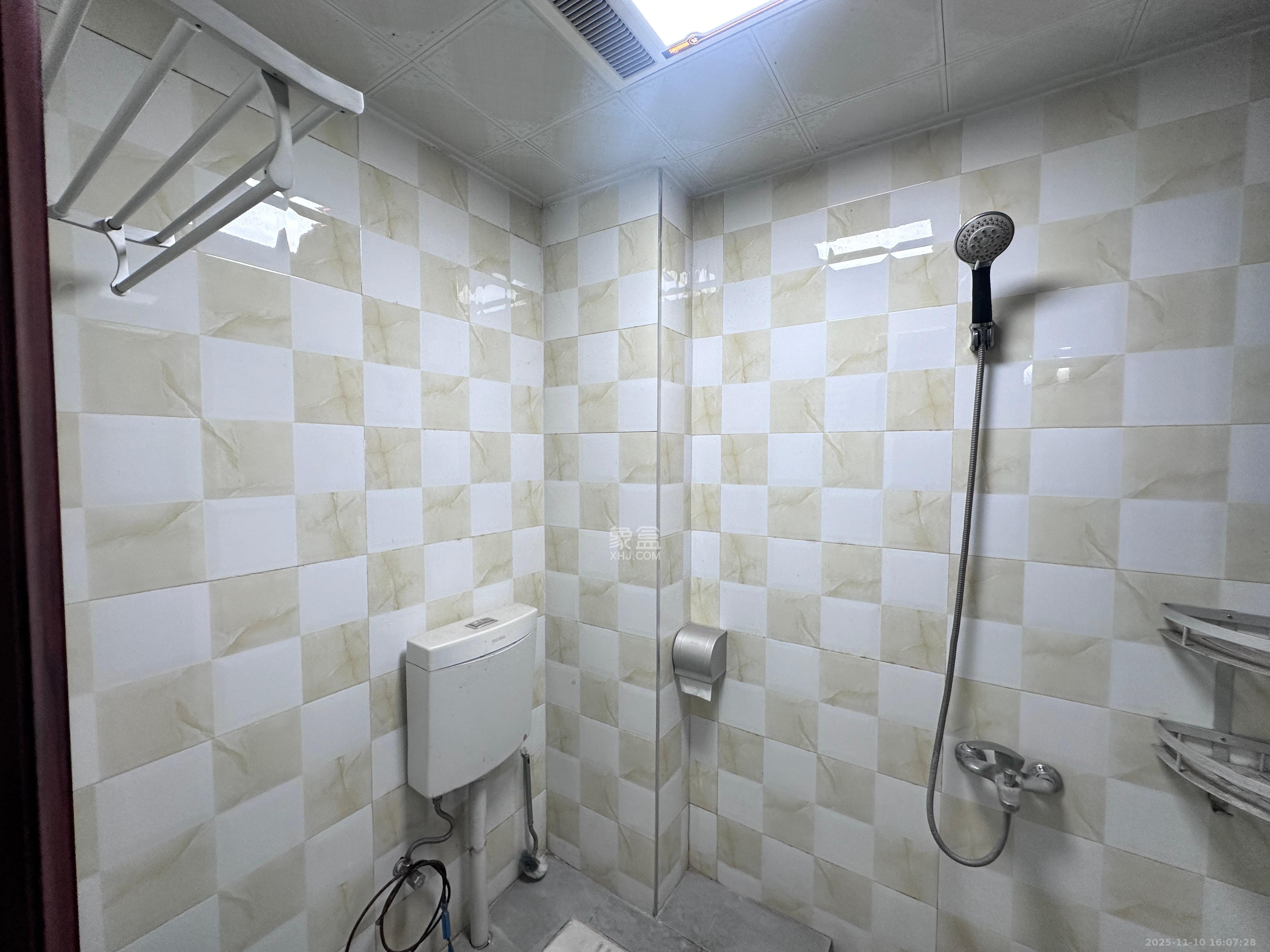 兴隆景苑 2室1厅1卫 1700.0元/月 兴隆景苑 2室1厅1卫 1700.0元/月室内图