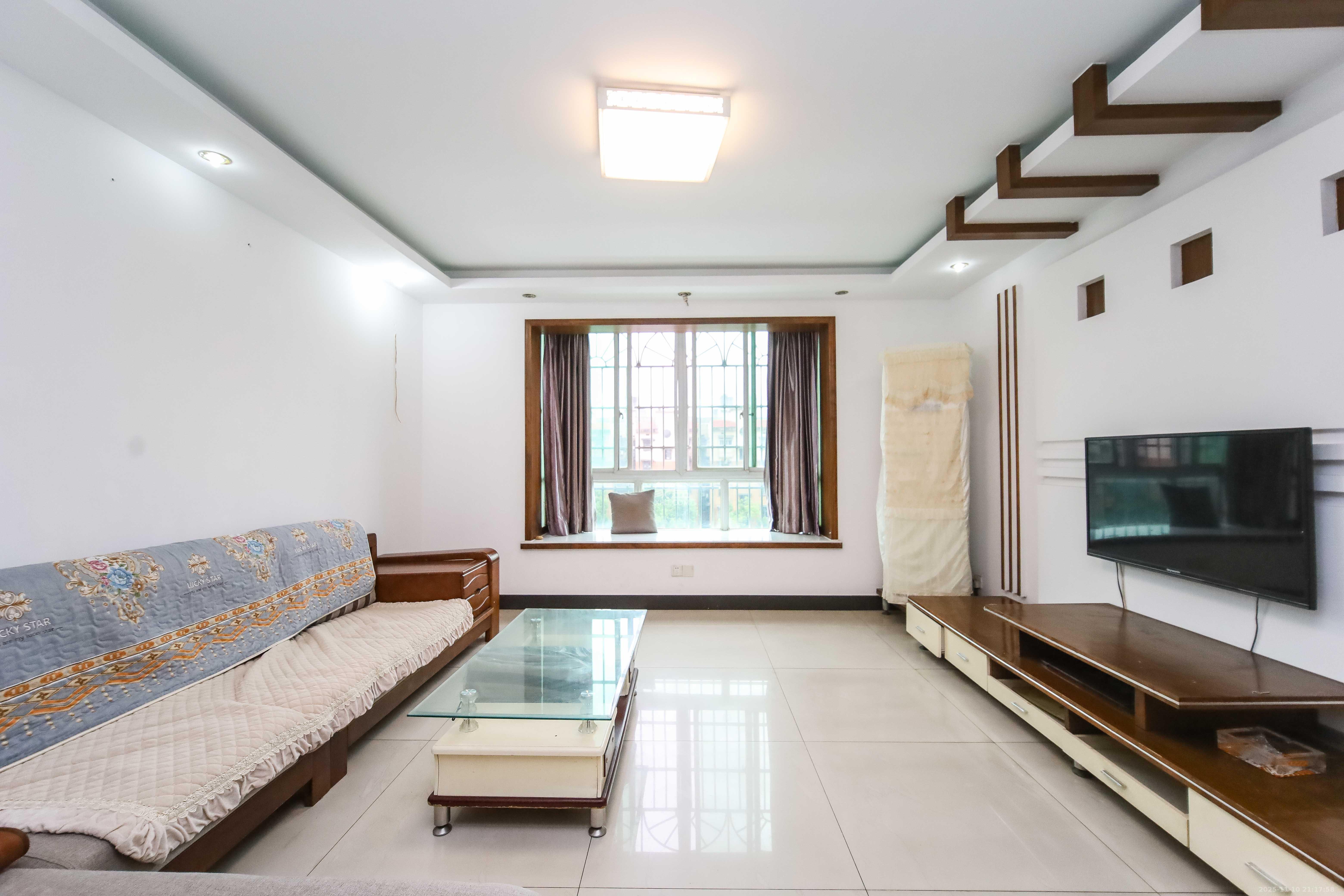 古汉城宿舍（同超集团控股公司）  3室2厅1卫    75.0万