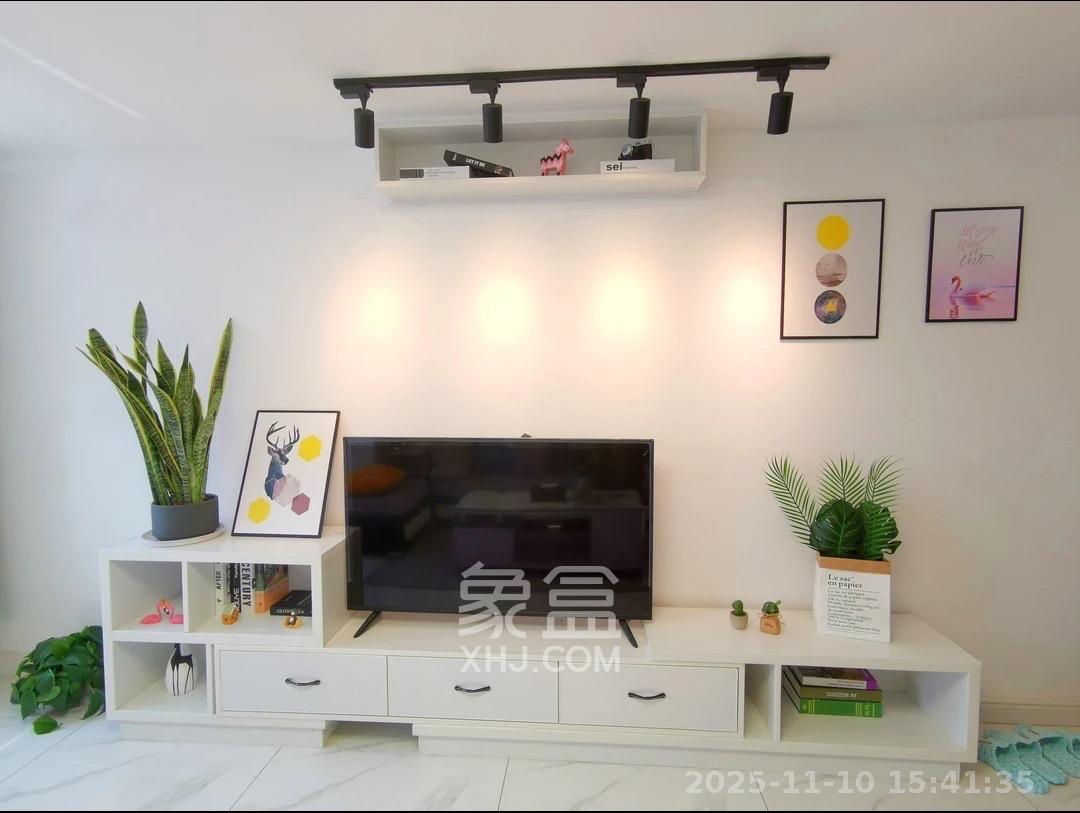 华润置地广场二期 2室2厅1卫 1800.0元/月 华润置地广场二期 2室2厅1卫 1800.0元/月室内图