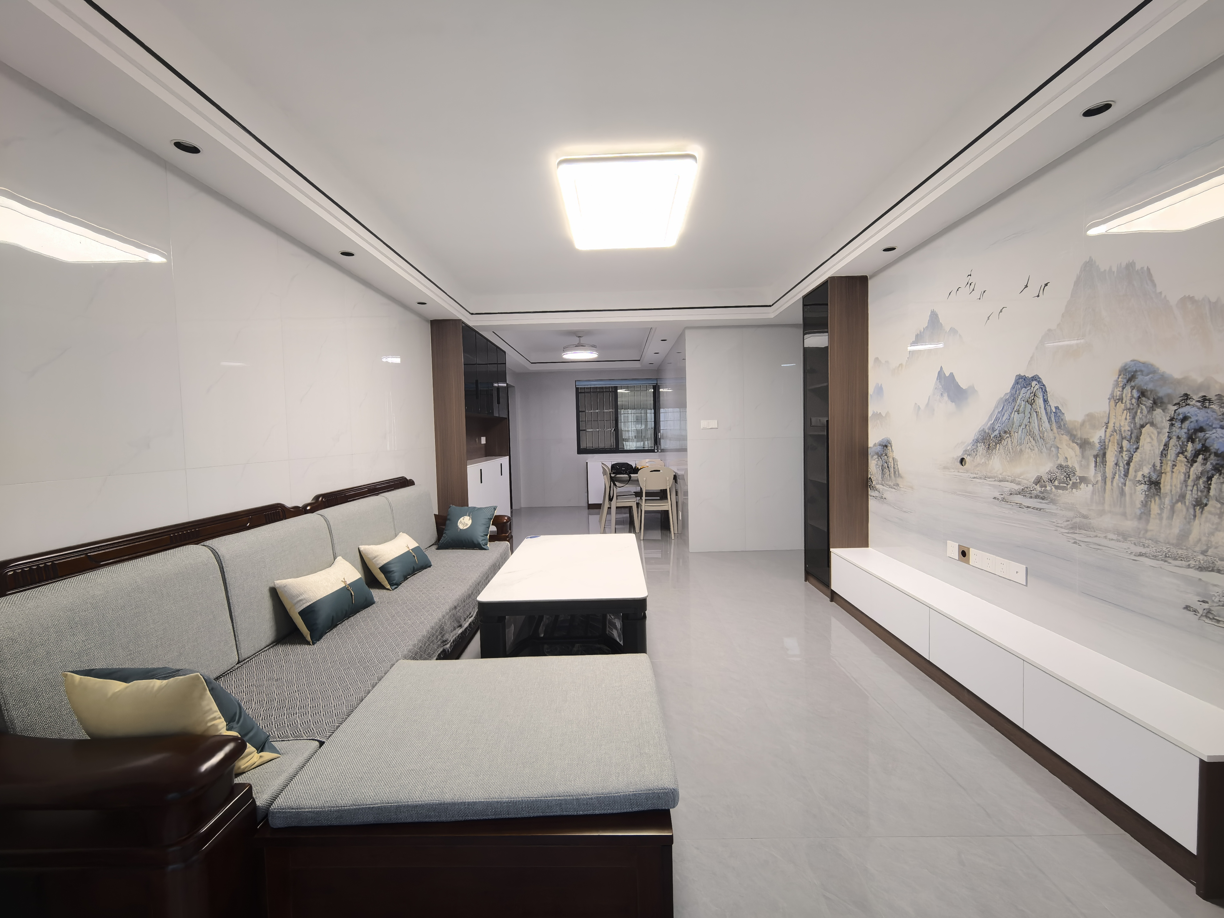 和景家园二期  3室2厅1卫    2400.0元/月户型图