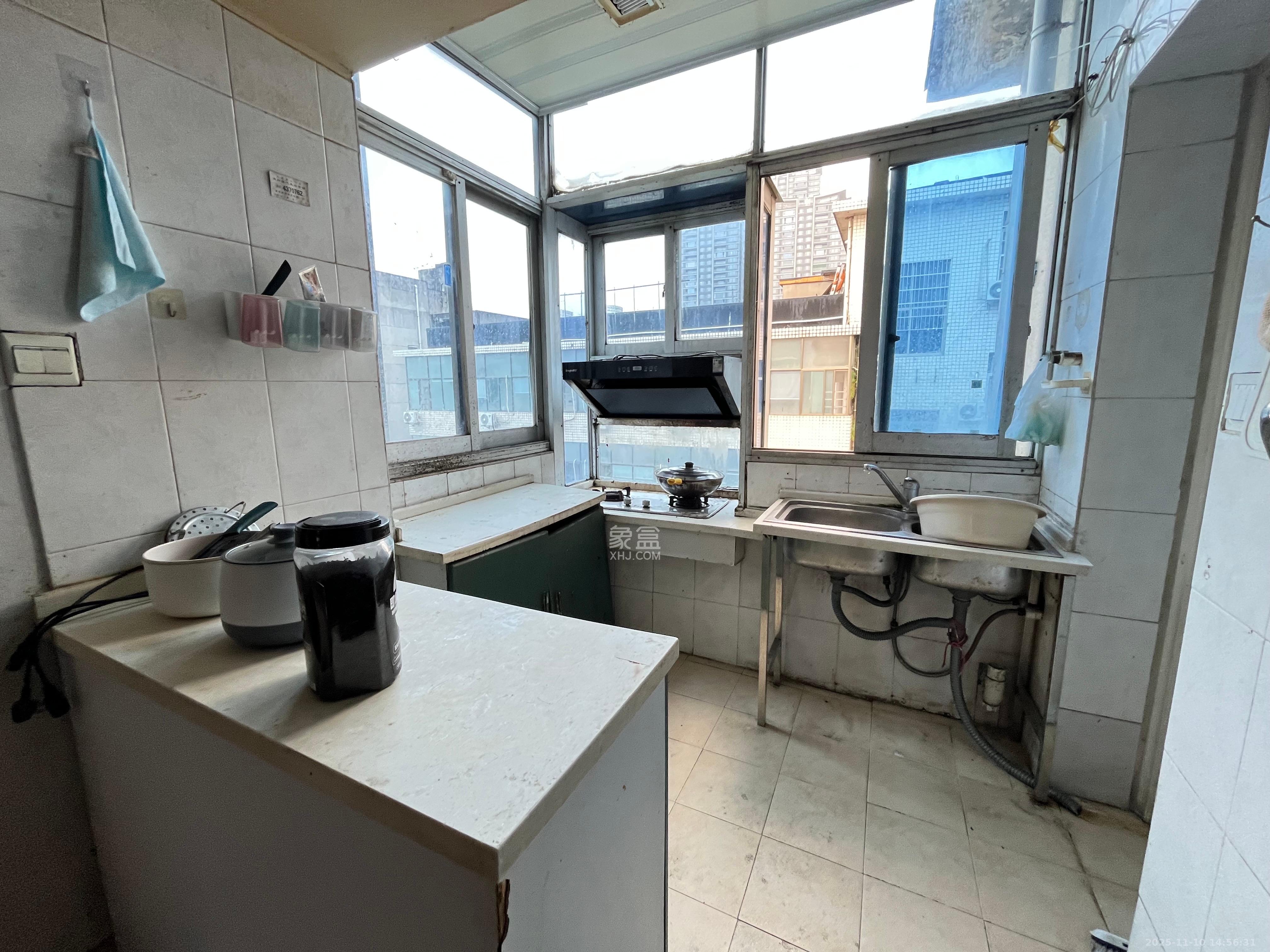 上麻园岭散盘  4室1厅1卫    1600.0元/月室内图