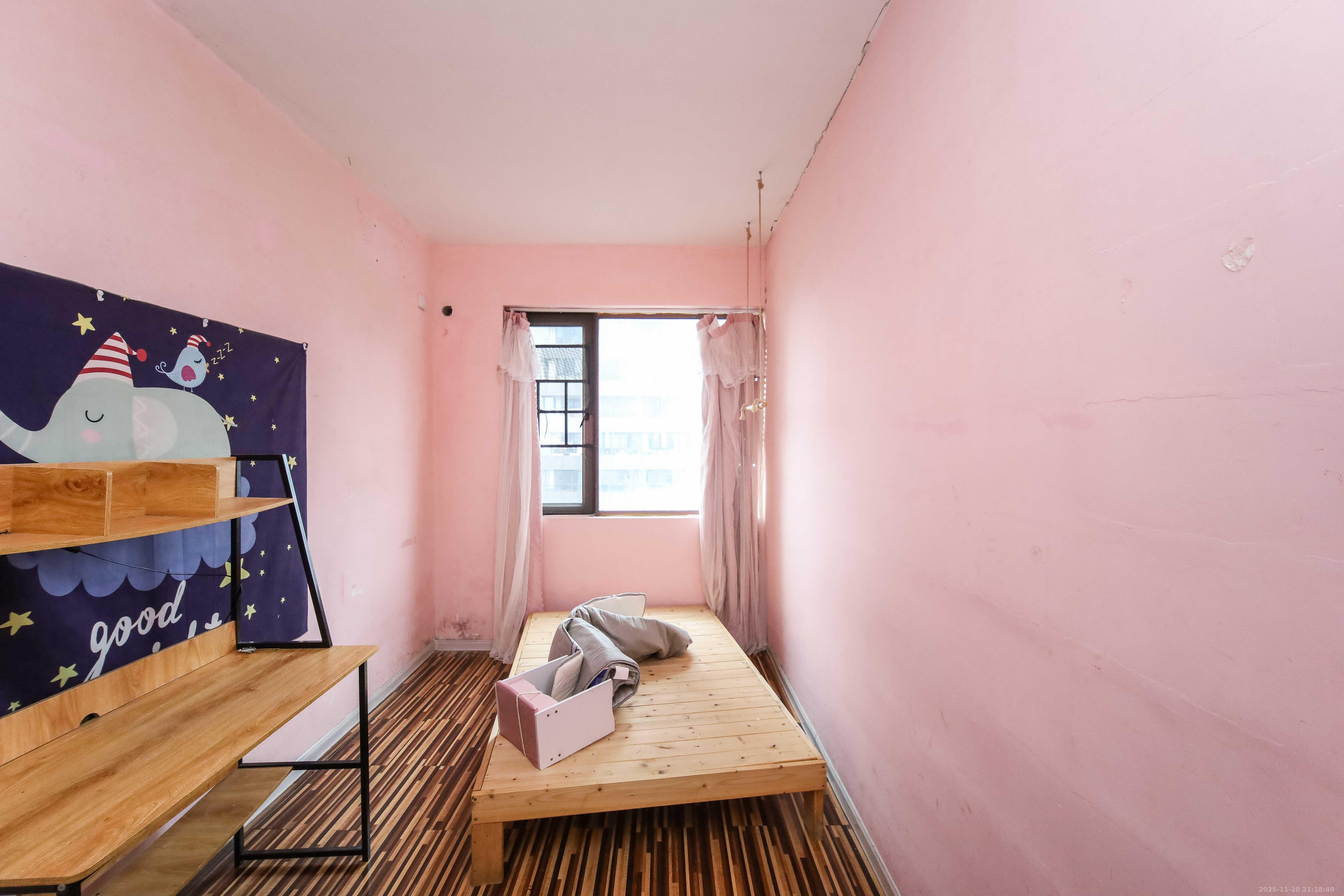 中惠锦堂  3室2厅1卫    100.0万卧室