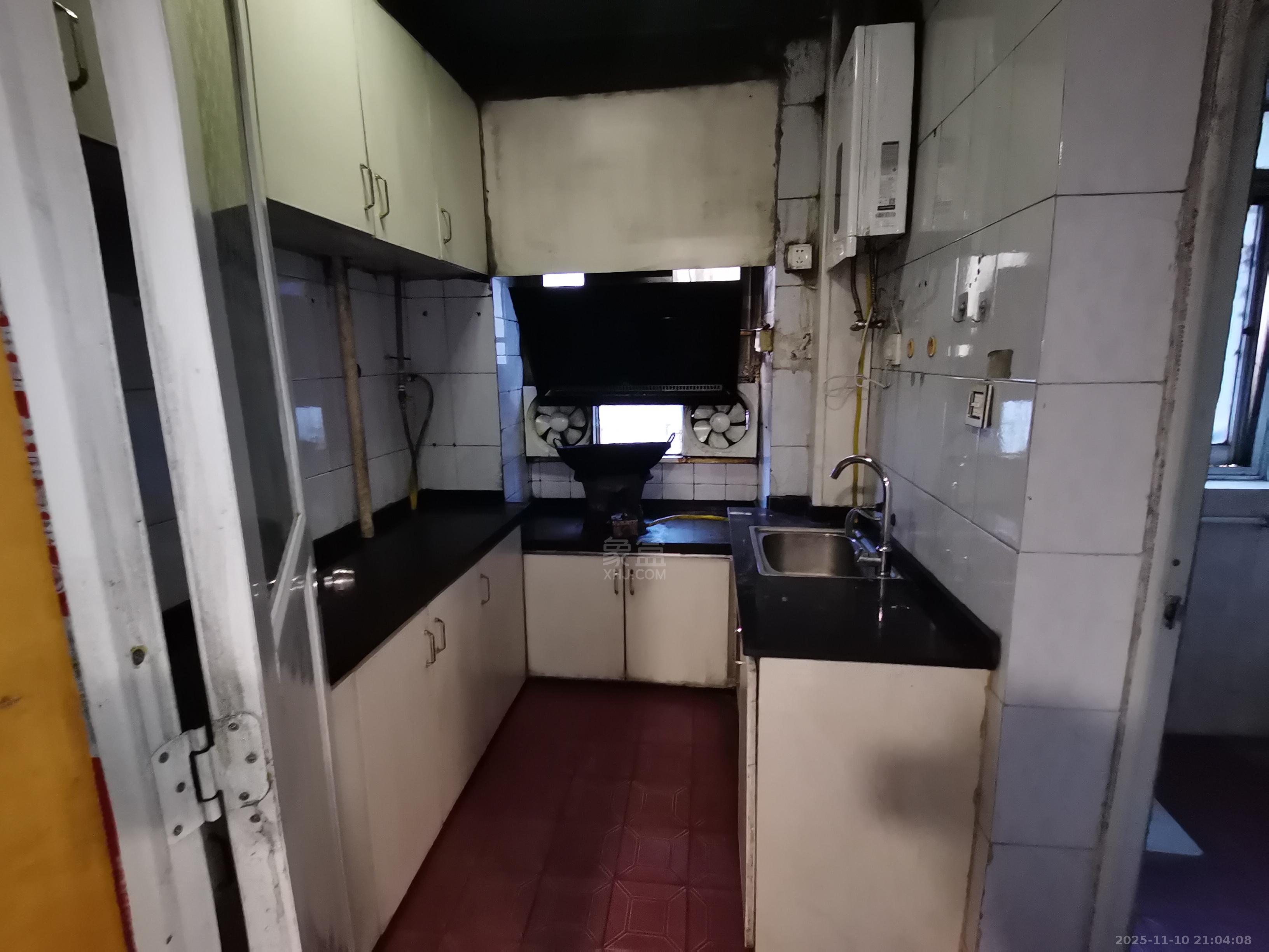 钻石花园  3室2厅1卫    1100.0元/月室内图