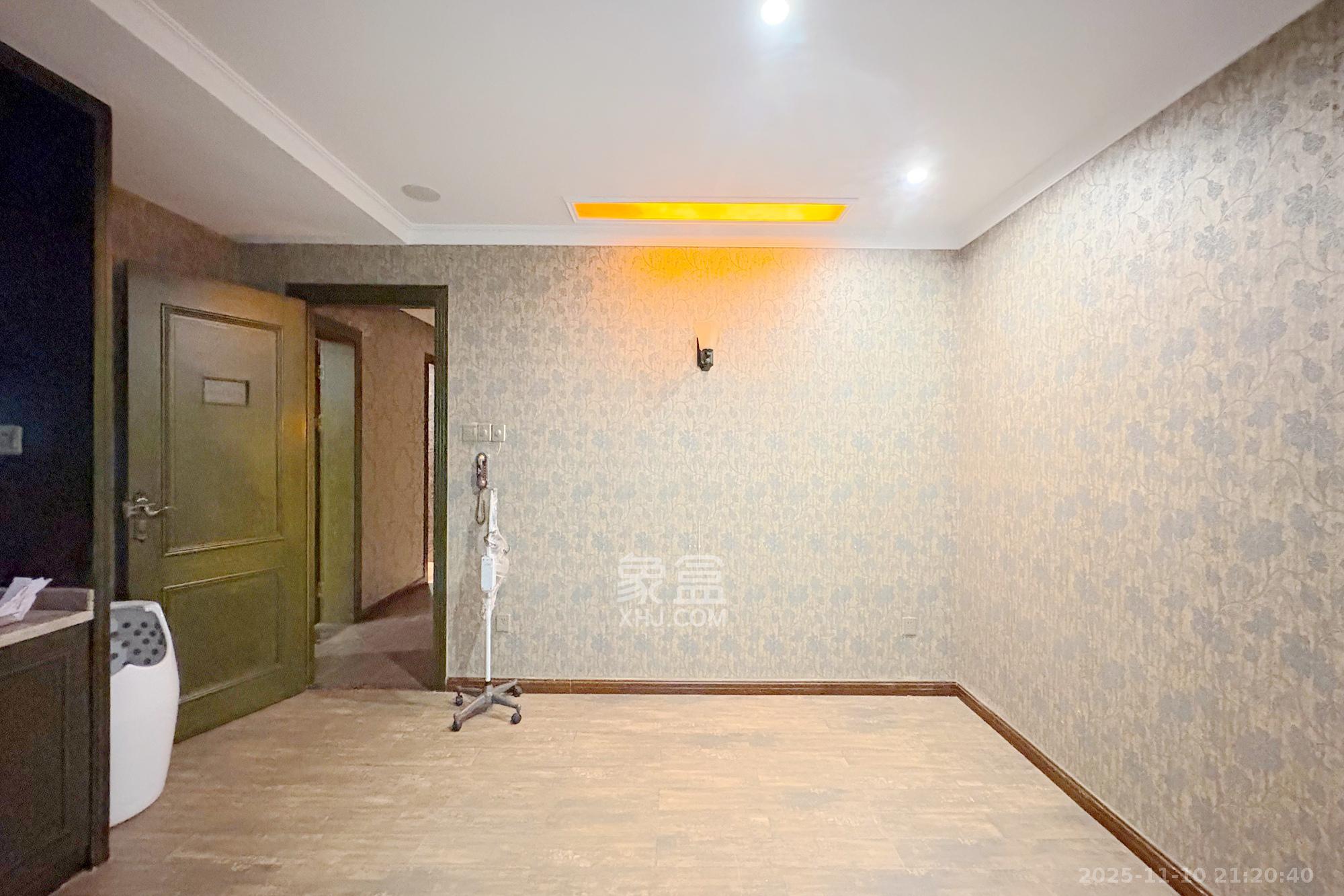 明景公寓  3室2厅1卫    97.0万卧室