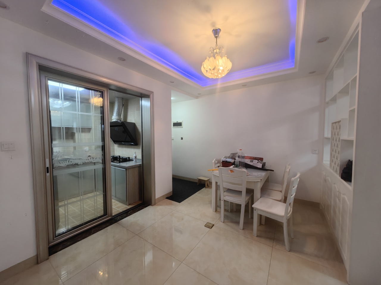 大汉资江城  3室2厅1卫    1600.0元/月