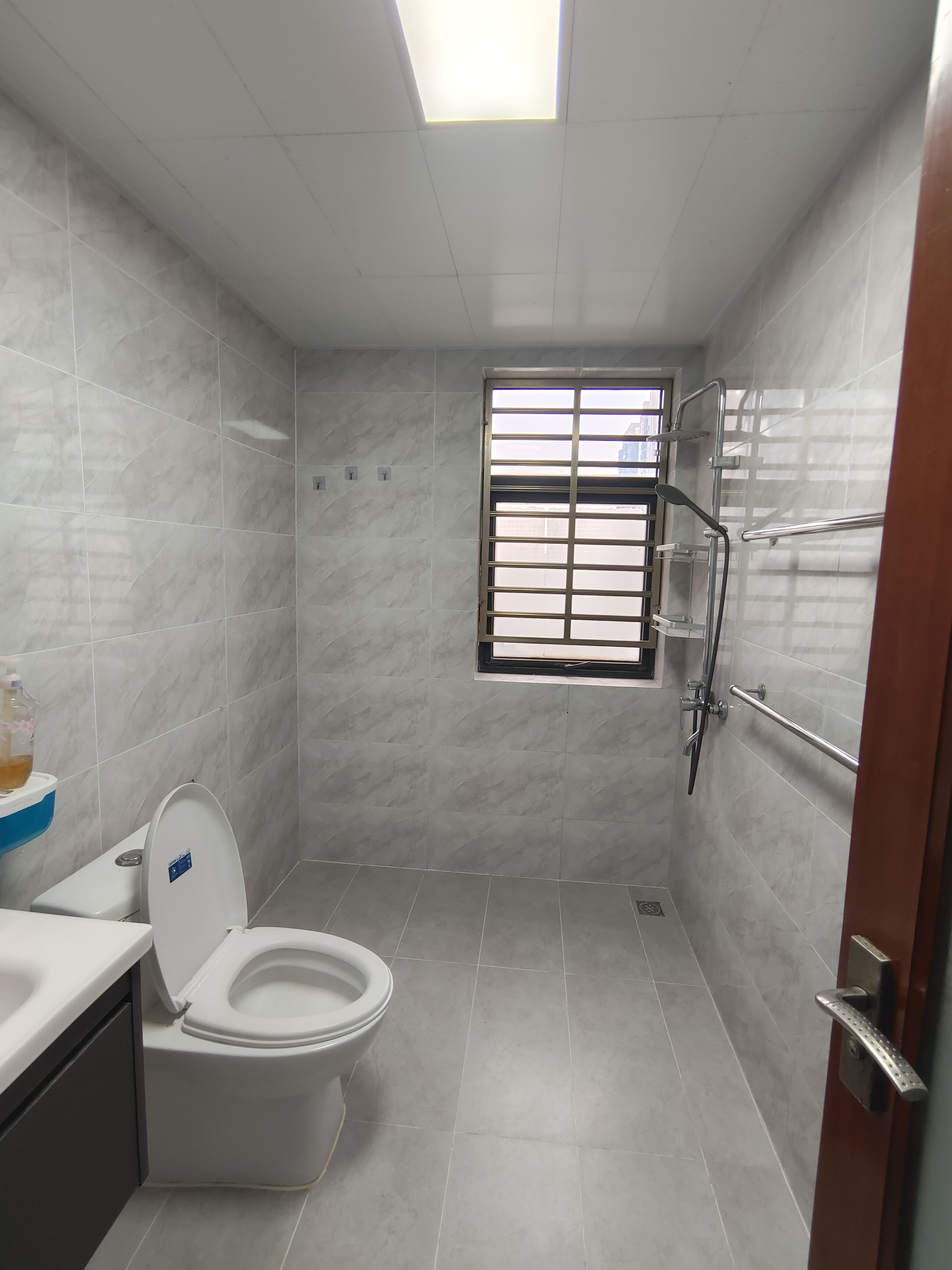 丽晶温泉海景花园一期(别名:丽晶维港、丽晶海景花园) 4室2厅2卫 4000.0元/月 丽晶温泉海景花园一期(别名:丽晶维港、丽晶海景花园) 4室2厅2卫 4000.0元/月室内图