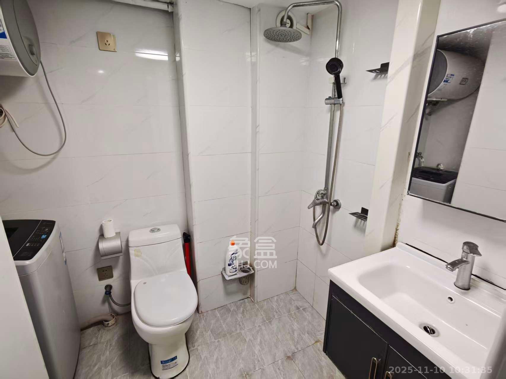 长房时代小镇 1室1厅1卫 1700.0元/月 长房时代小镇 1室1厅1卫 1700.0元/月室内图