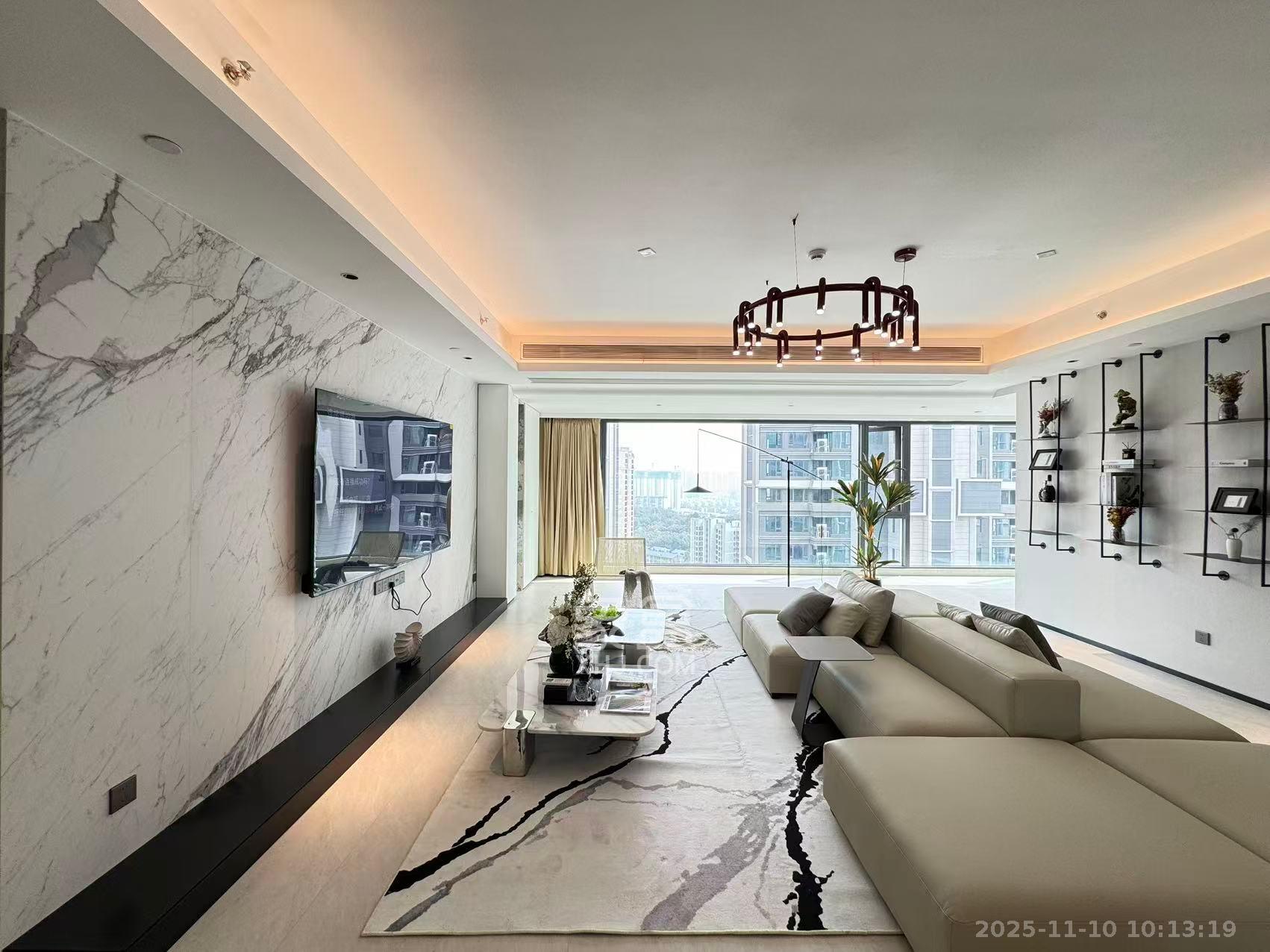 中海阅湘台  4室2厅2卫    16800.0元/月室内图