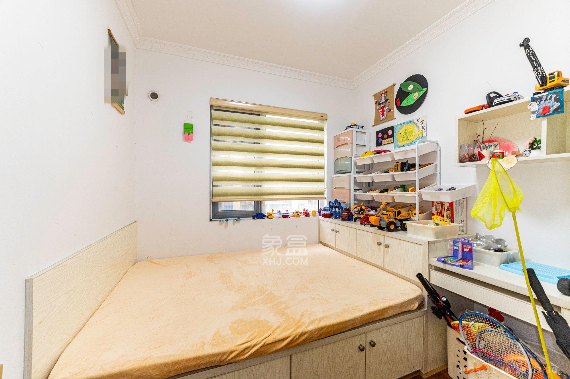 保利香槟国际 4室2厅2卫 103.0万 保利香槟国际 4室2厅2卫 103.0万卧室