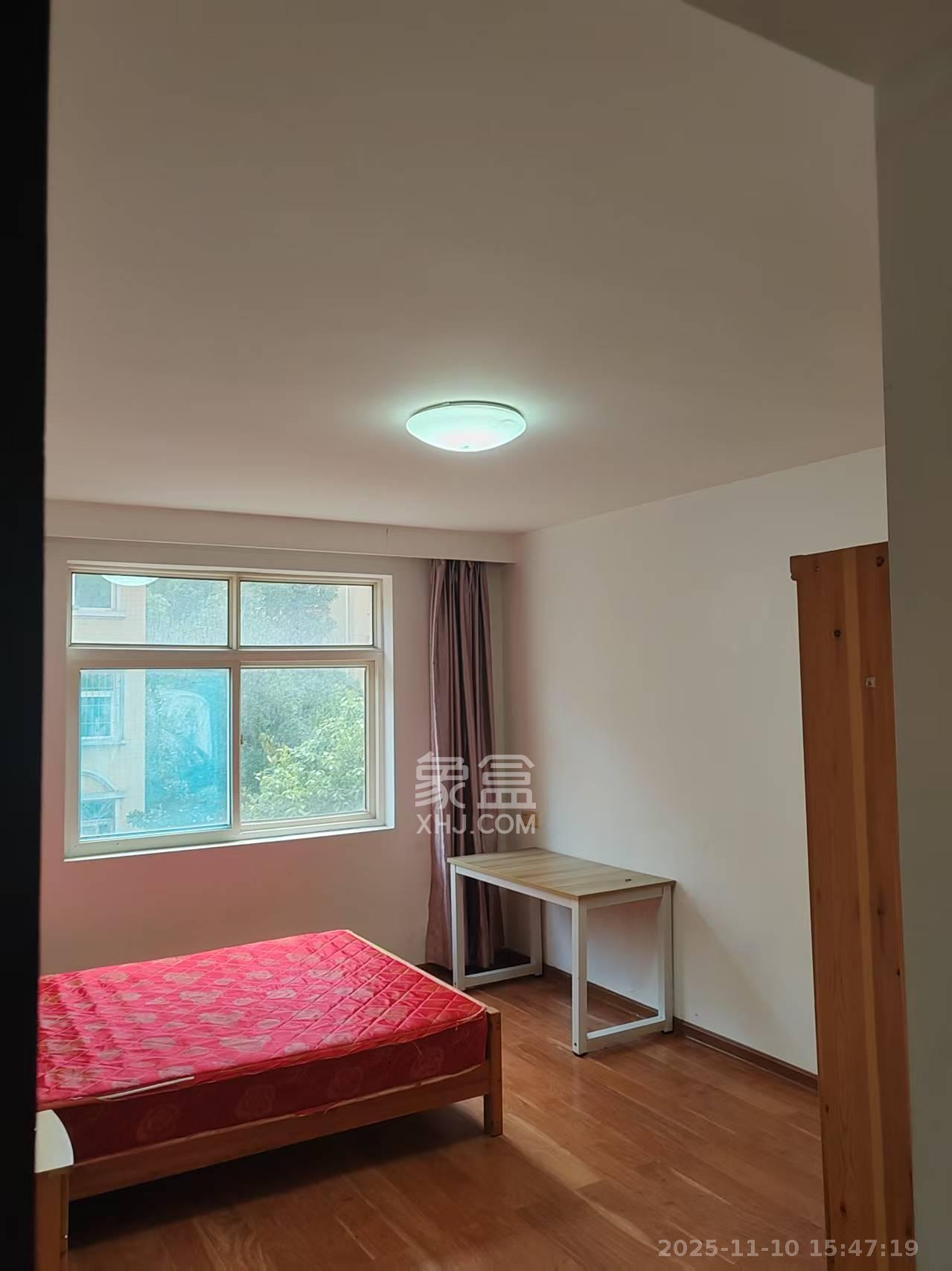 御景龙城  3室2厅2卫    1500.0元/月室内图